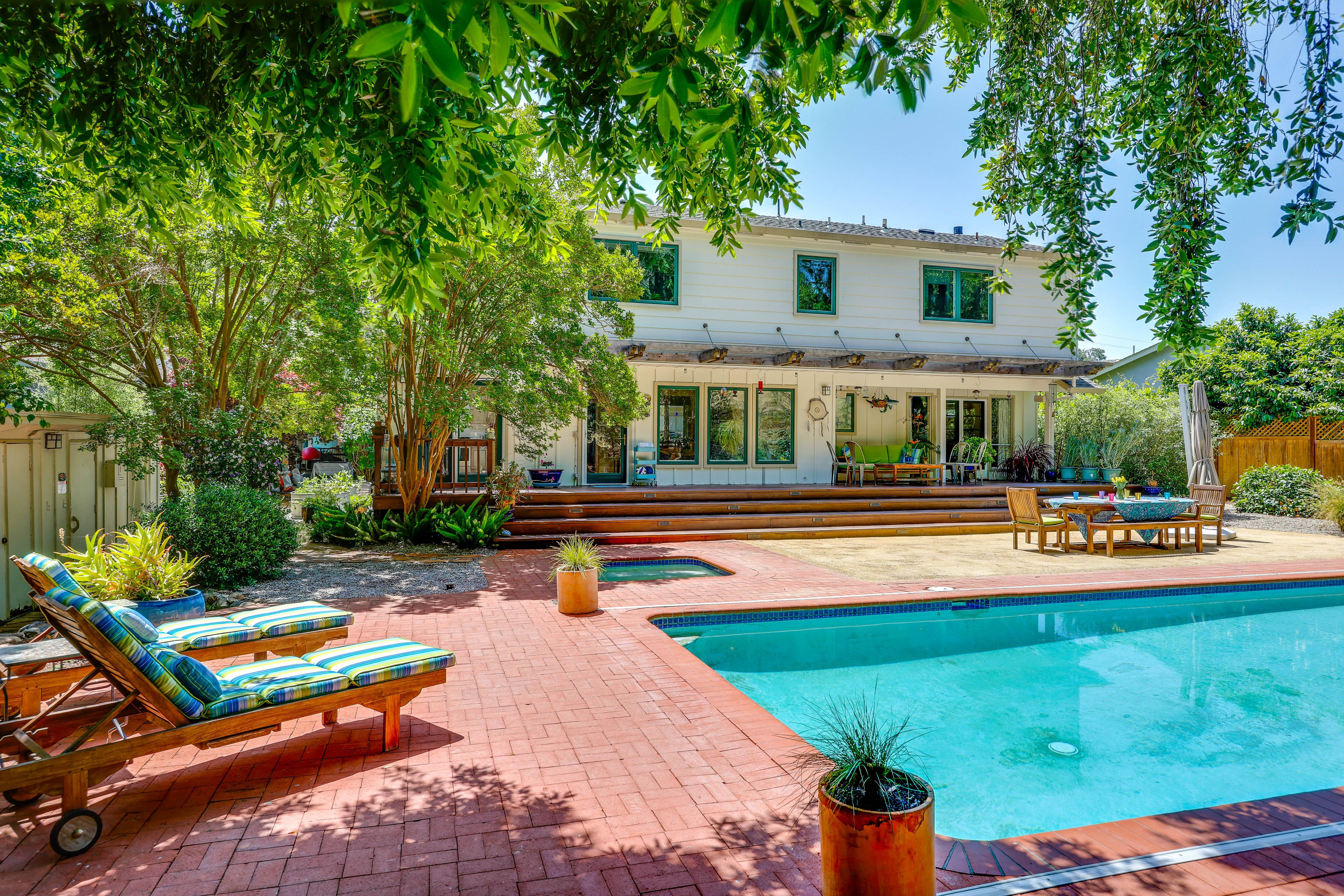 Novato Vacation Rental | 3BR | 1.5BA | 2,200 Sq Ft | Stairs Required to Access