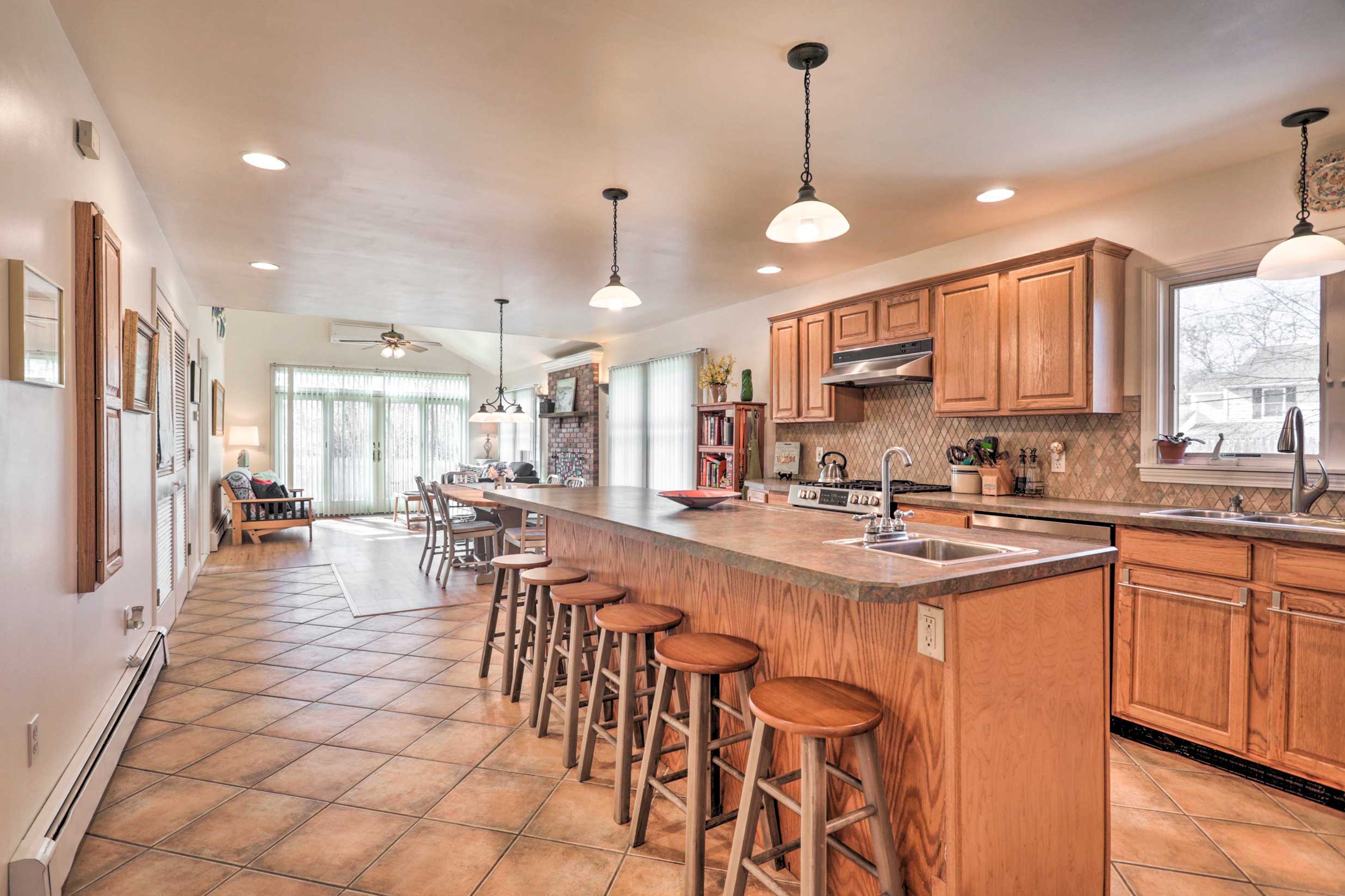 Kitchen | Smart TV | Central A/C