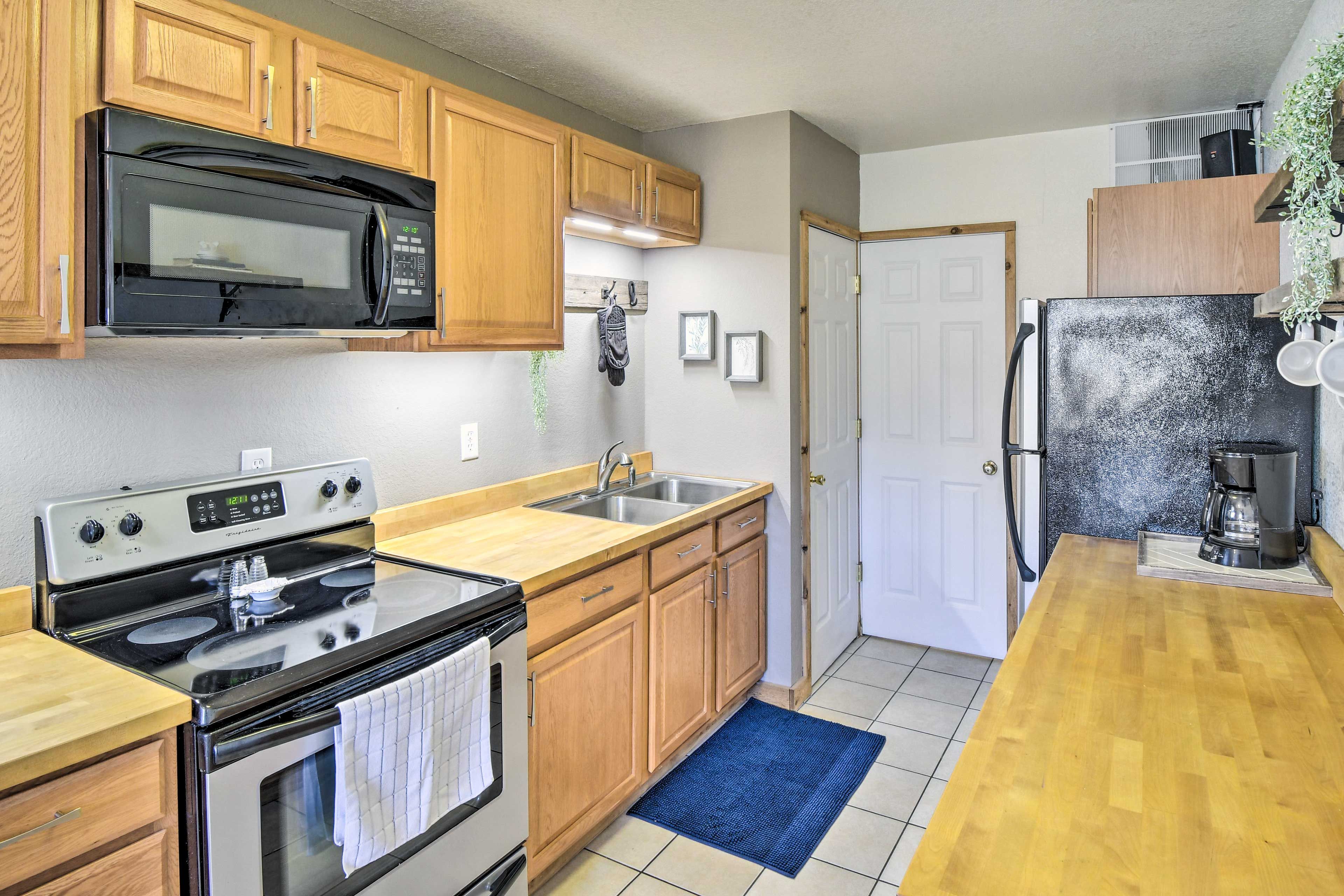 Kitchen | Cooking Basics | Dishware & Flatware | Organic Coffee, Tea & Snacks