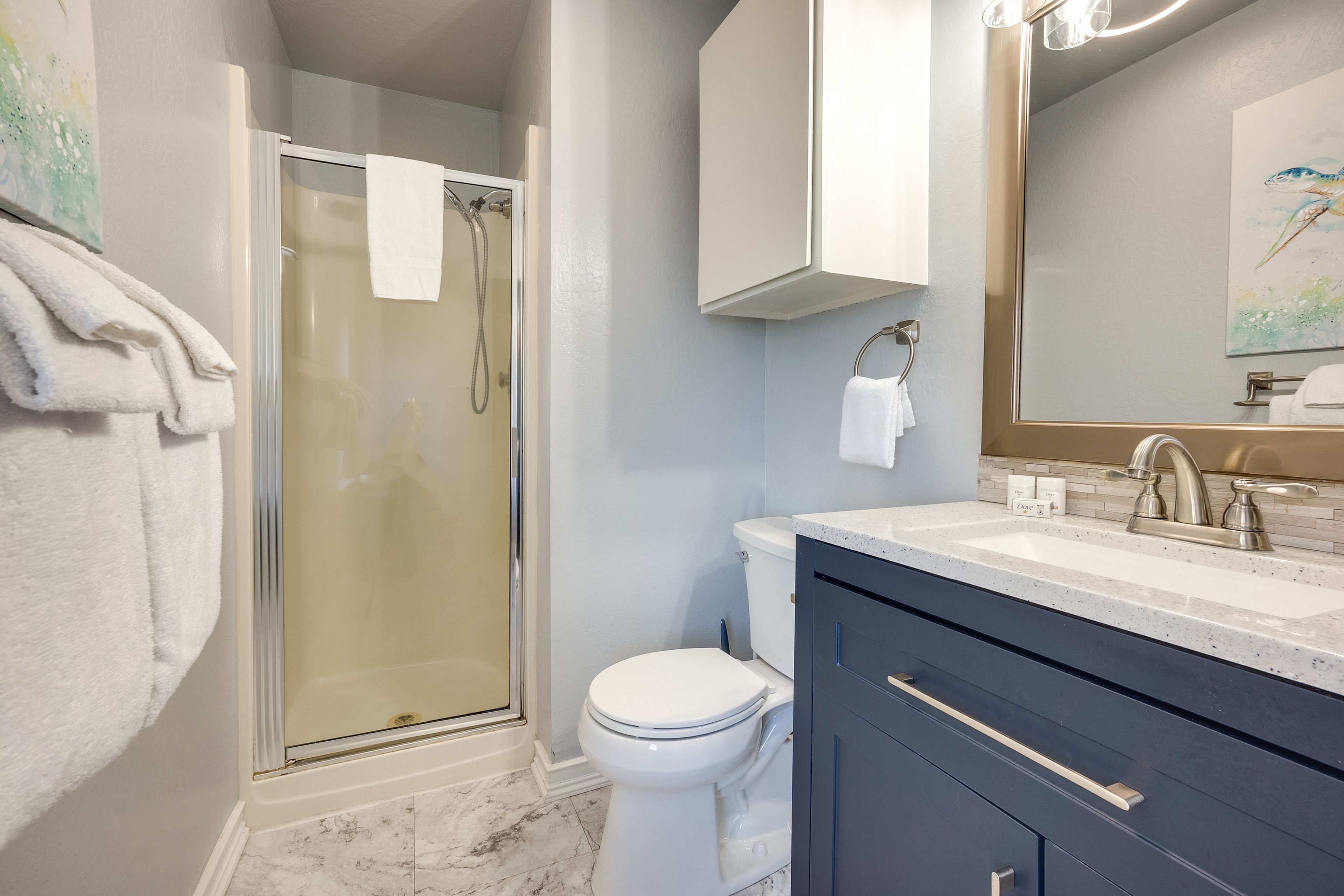 Full Bathroom | Complimentary Toiletries | Hair Dryer