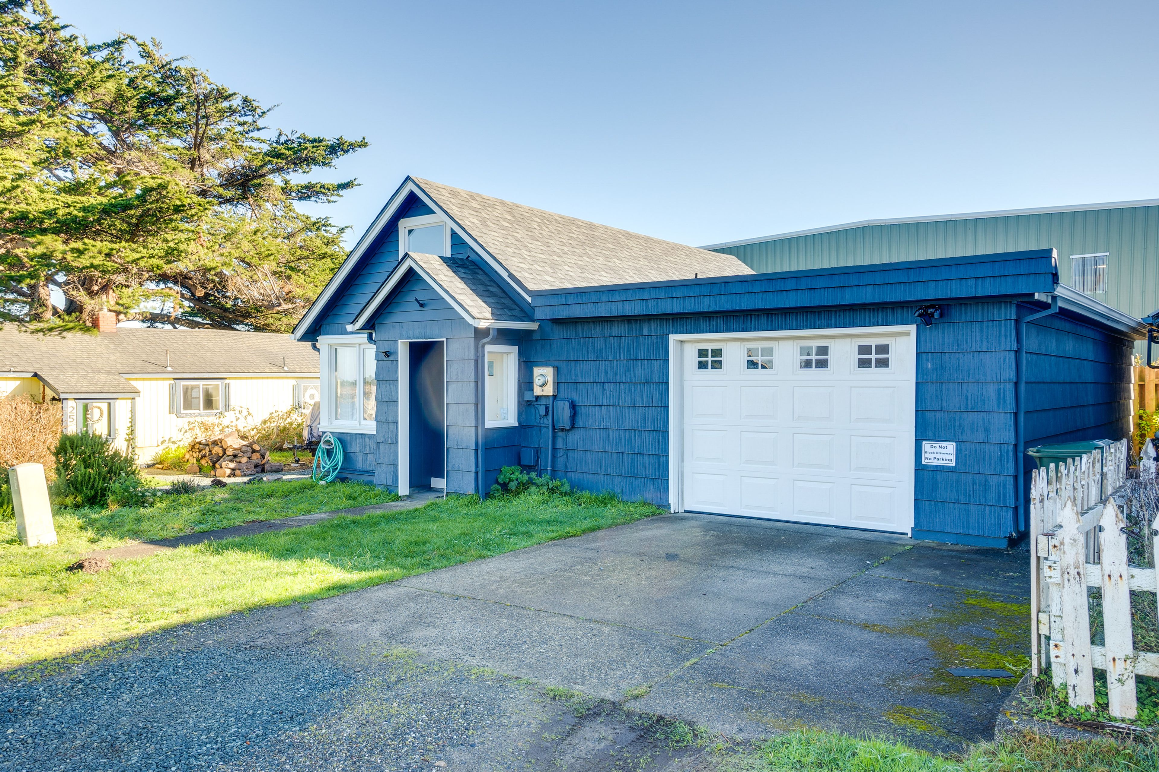 Home Exterior | Keyless Entry | Single-Story