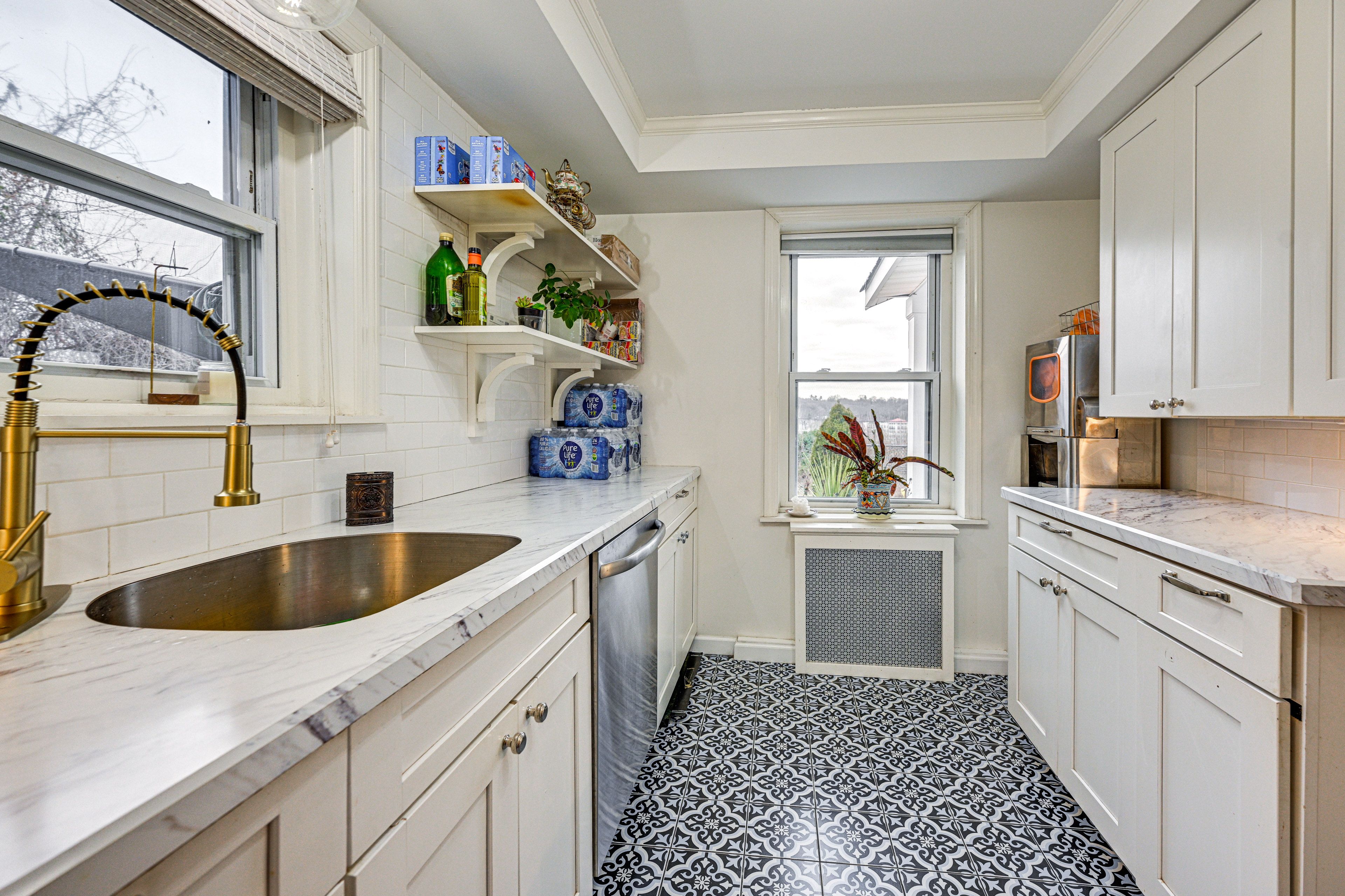 Kitchen | Dishwasher | 1st Floor