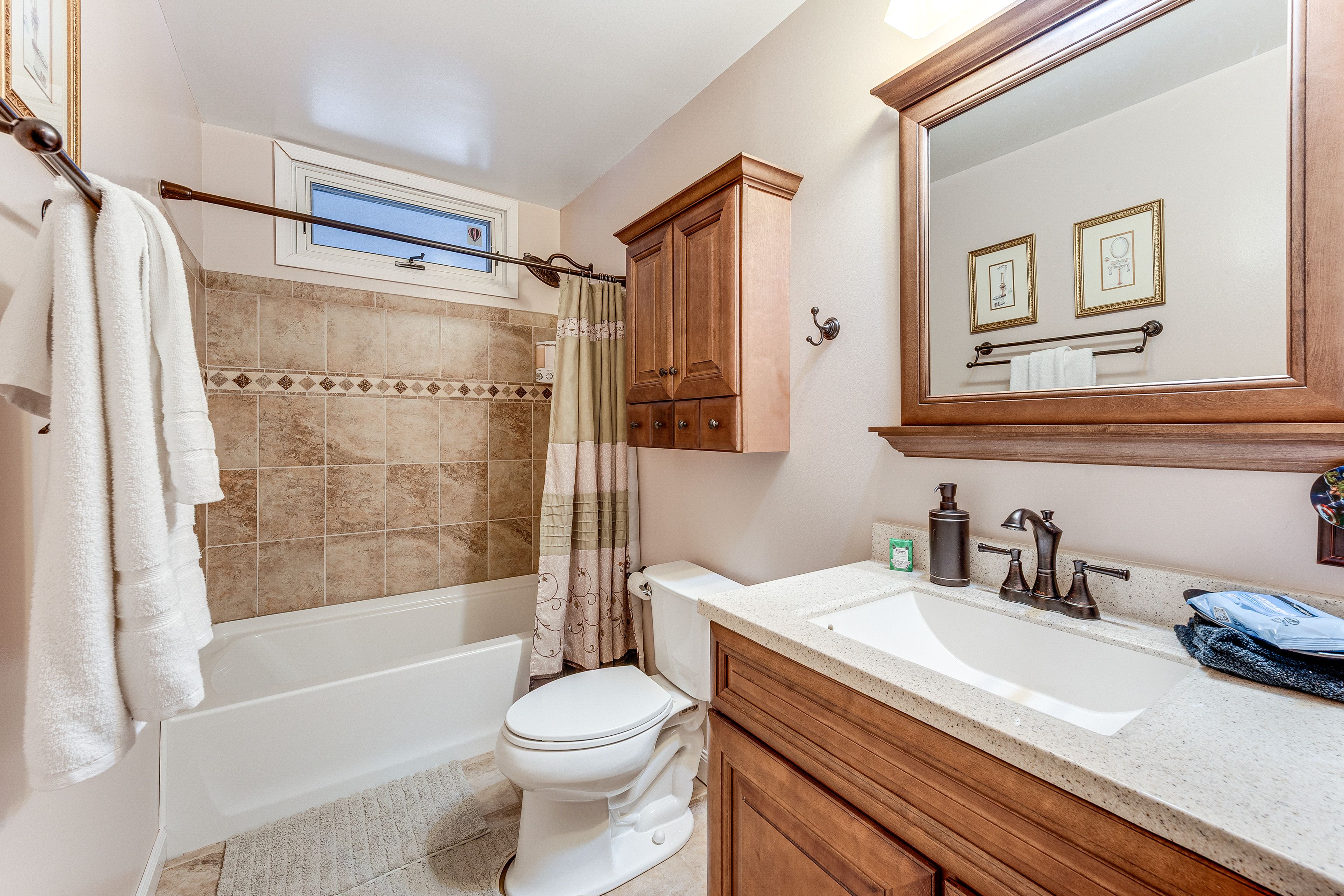 Full Bathroom