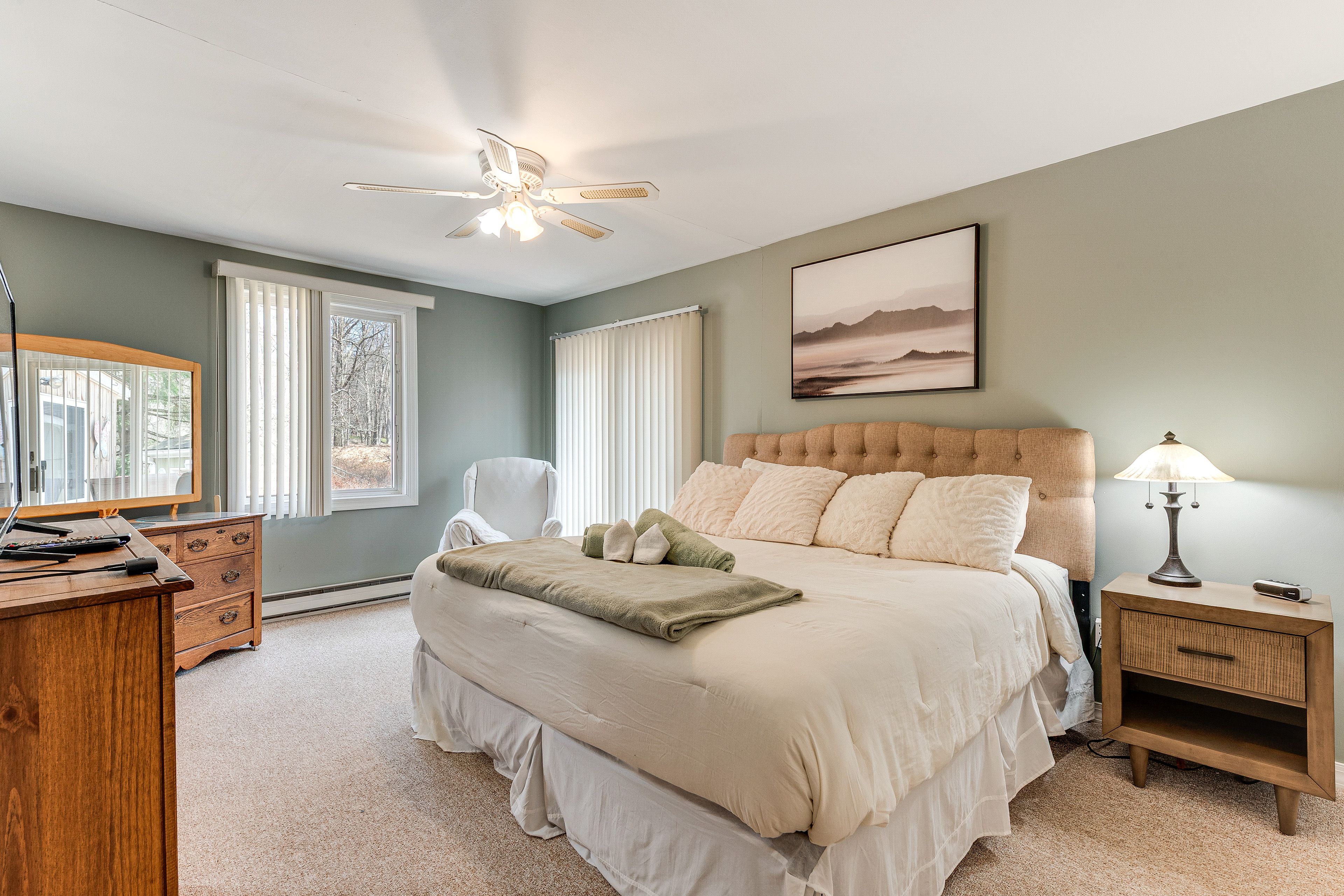 Bedroom 1 | King Bed | Linens Provided