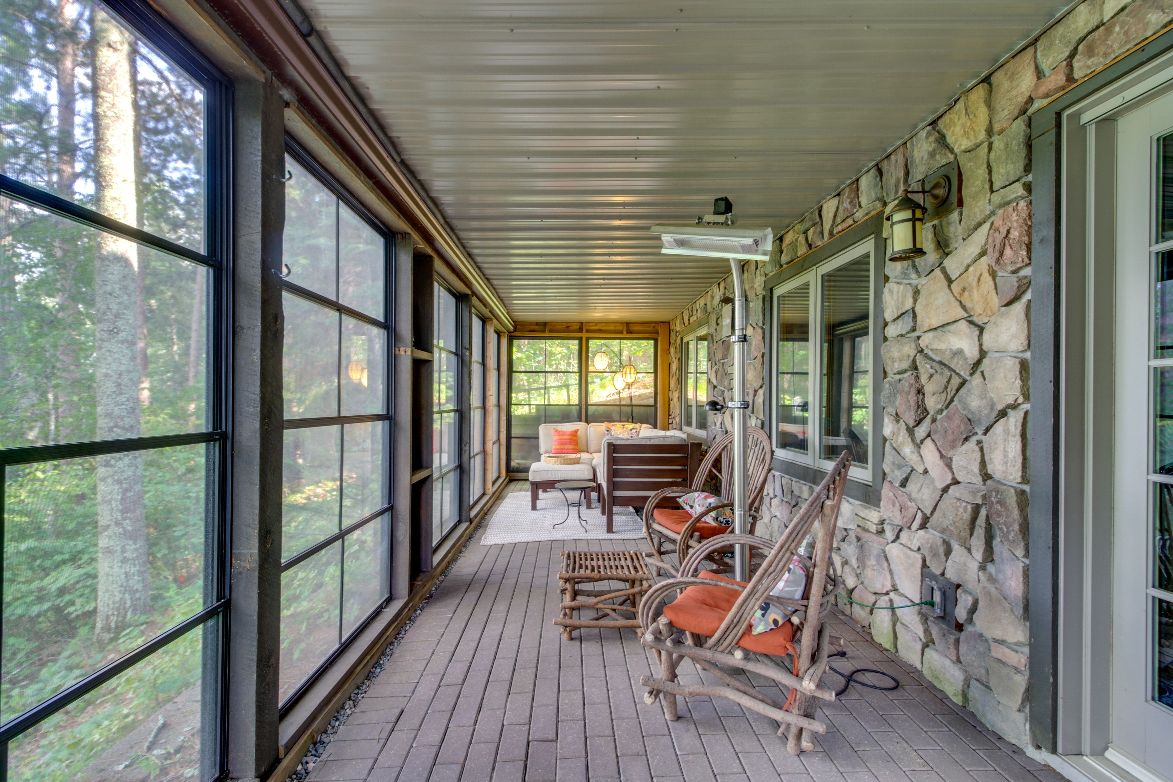 Screened-In Porch