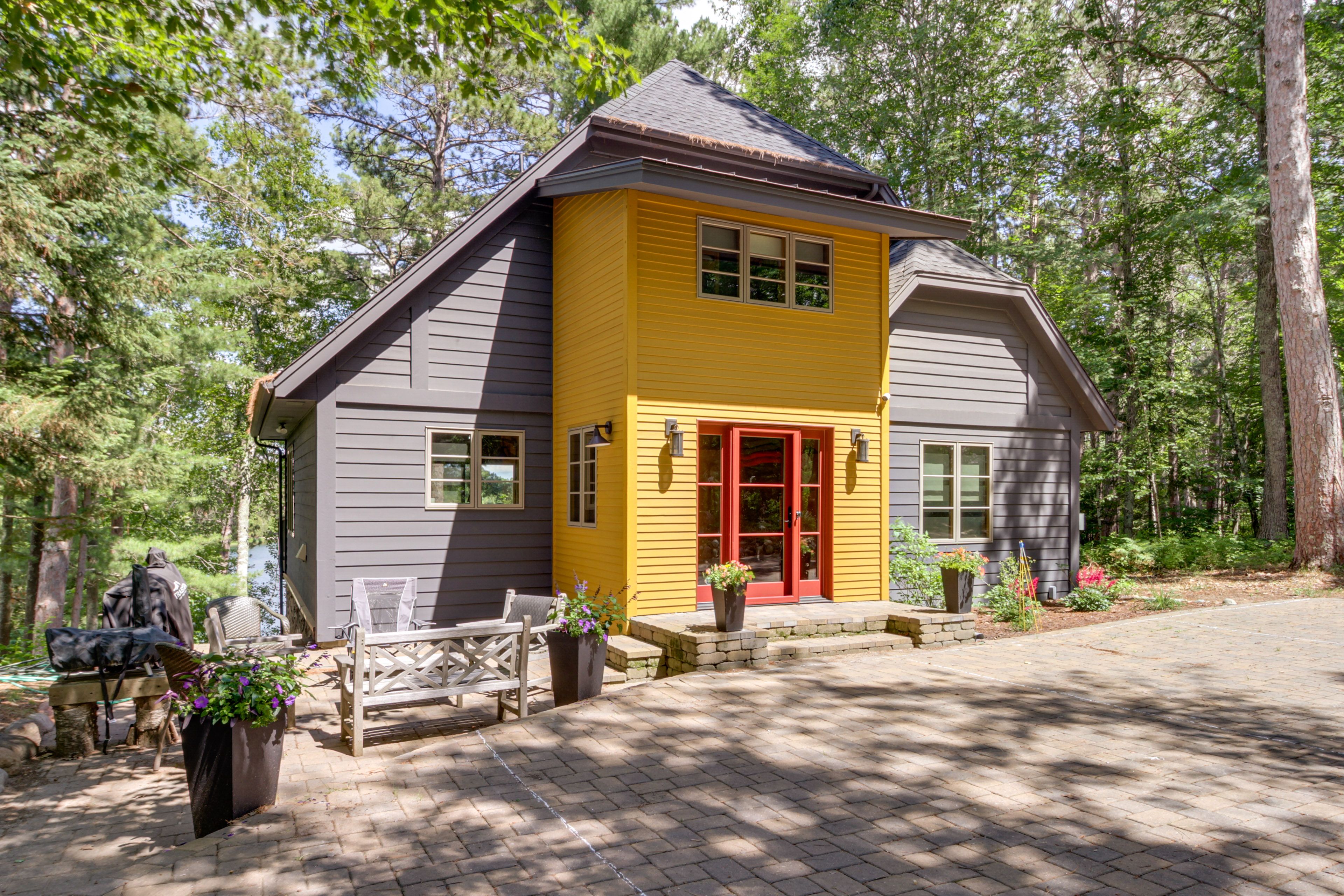 Parking | Driveway (4 Vehicles)