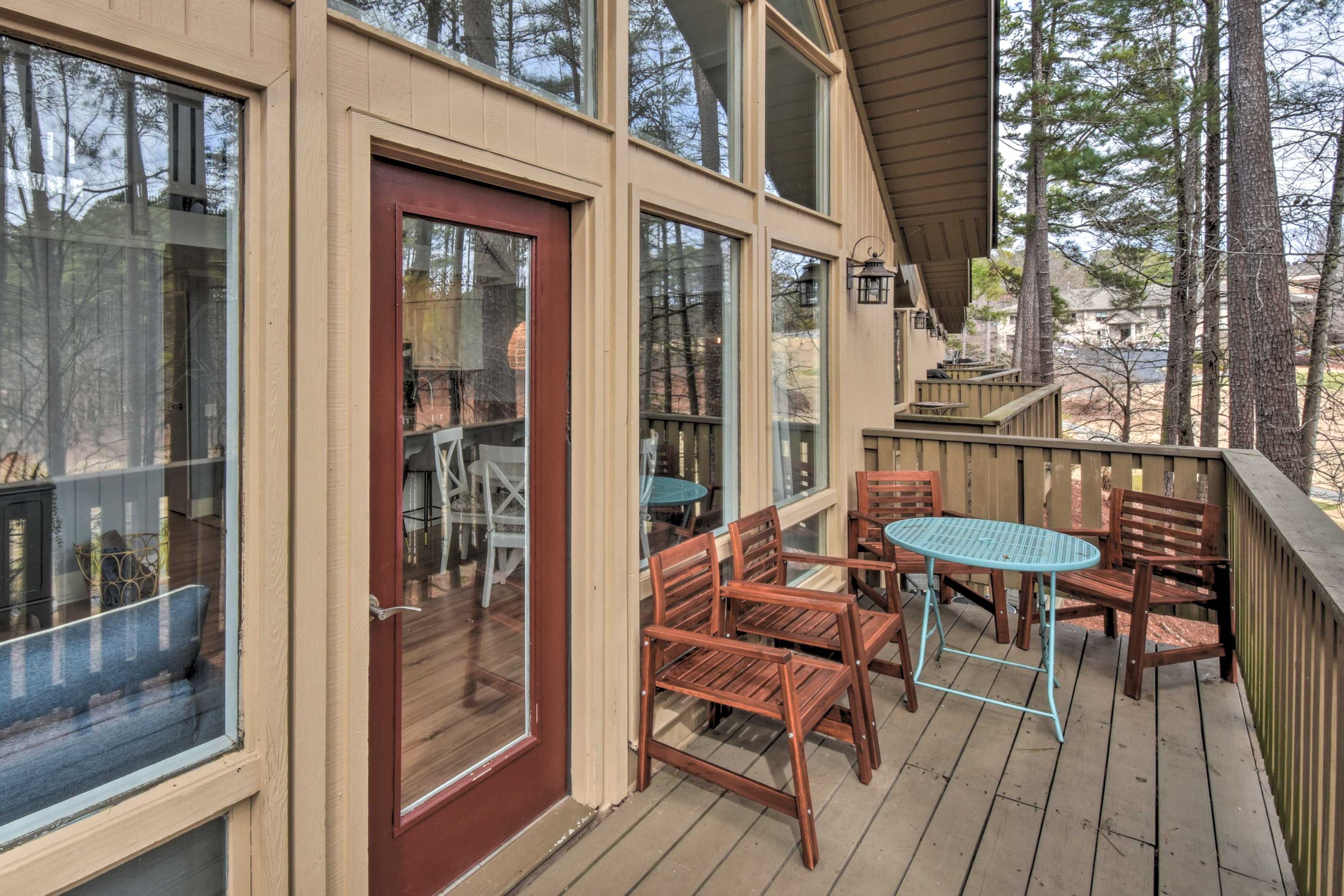 Private Balcony | Seating