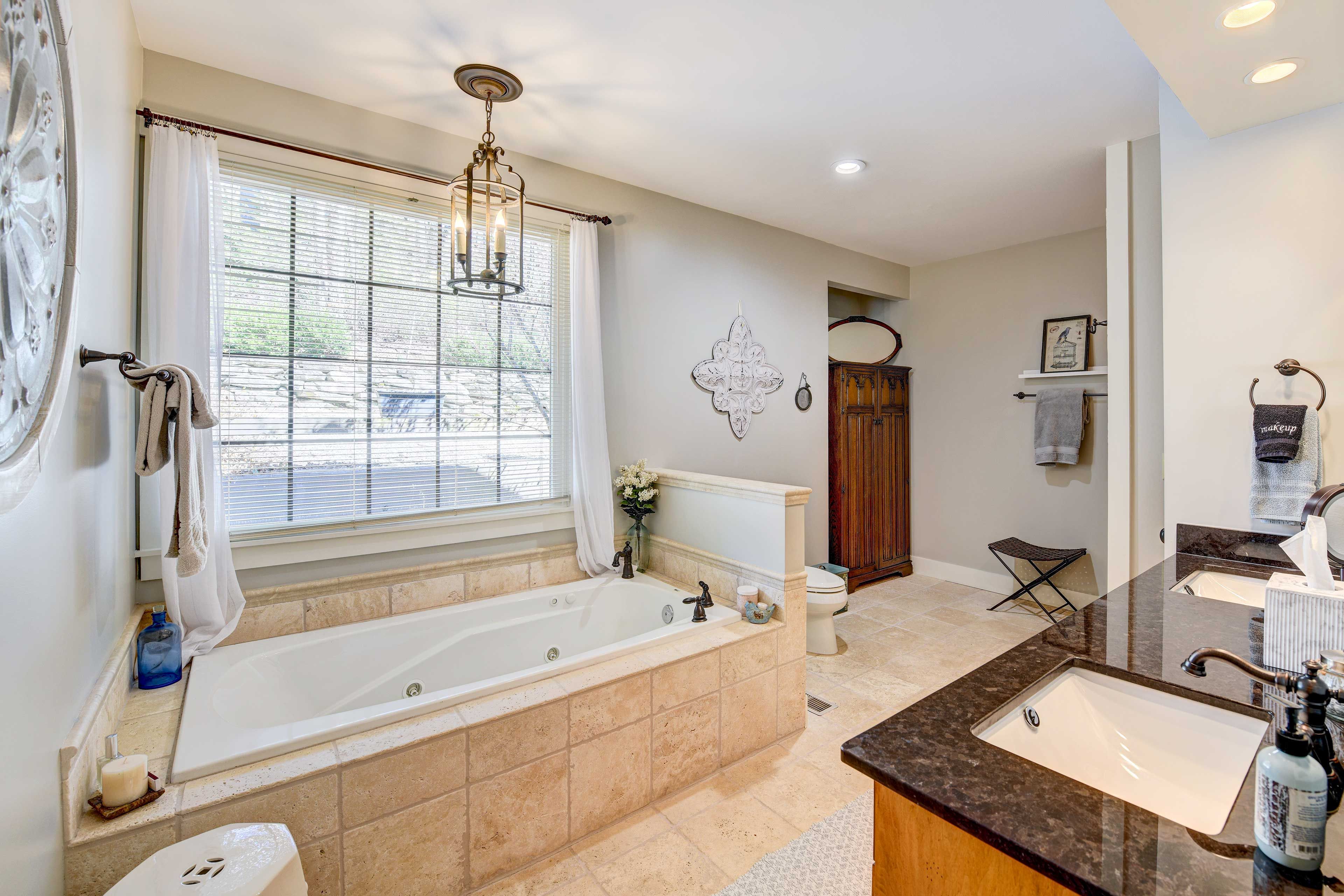 Full Bathroom