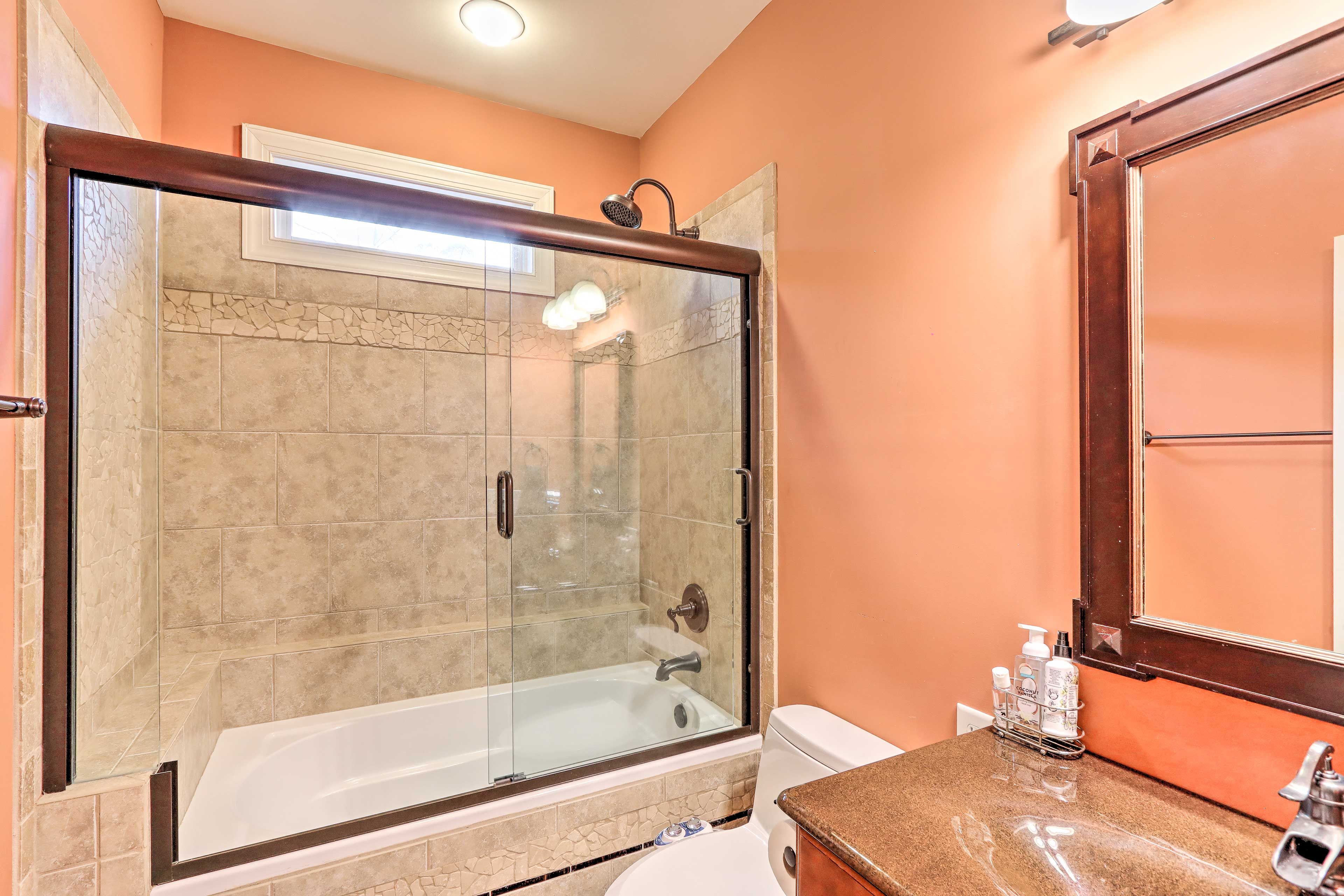 Full Bathroom | Hair Dryer