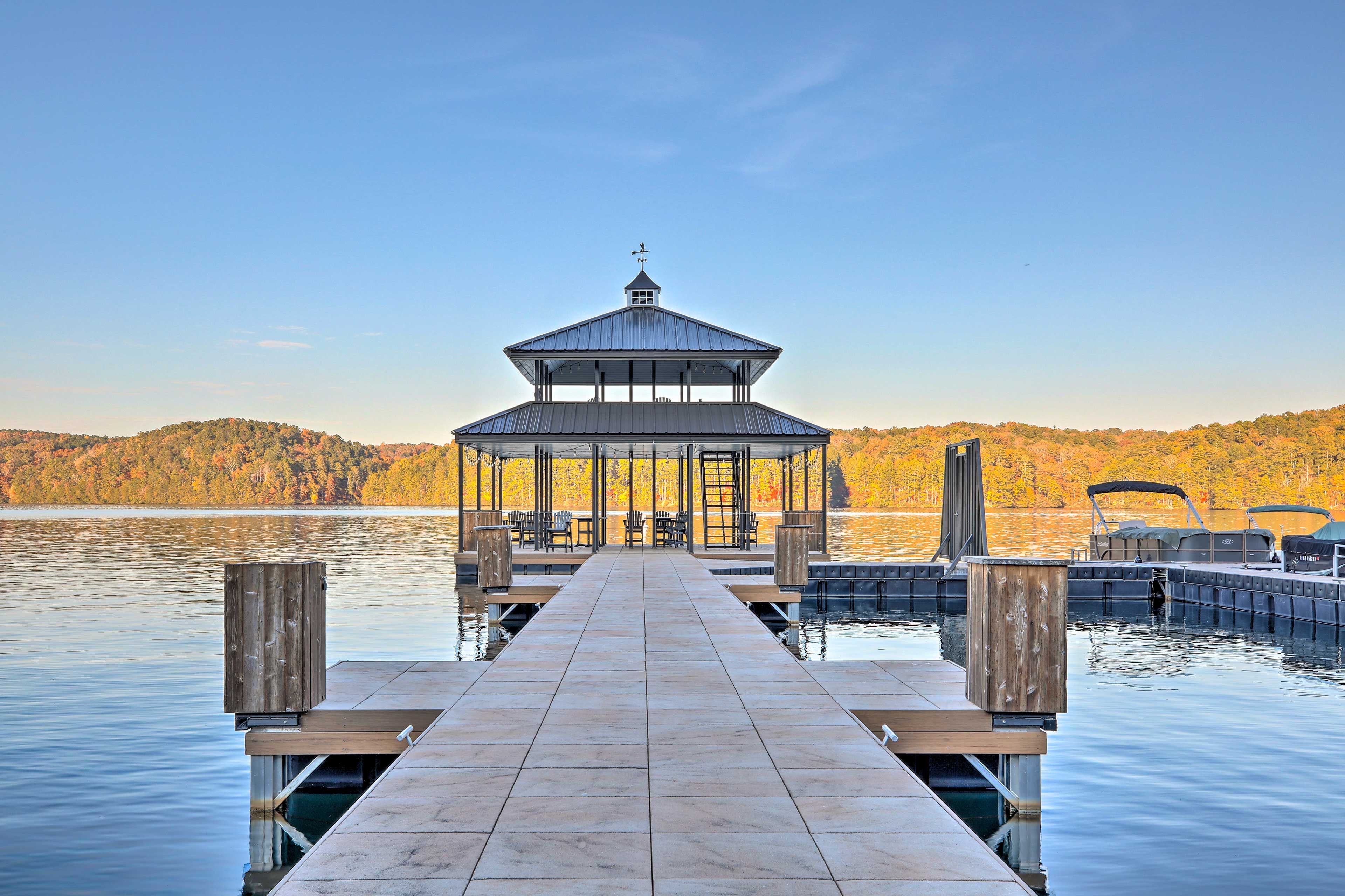 Community Amenities | Dock
