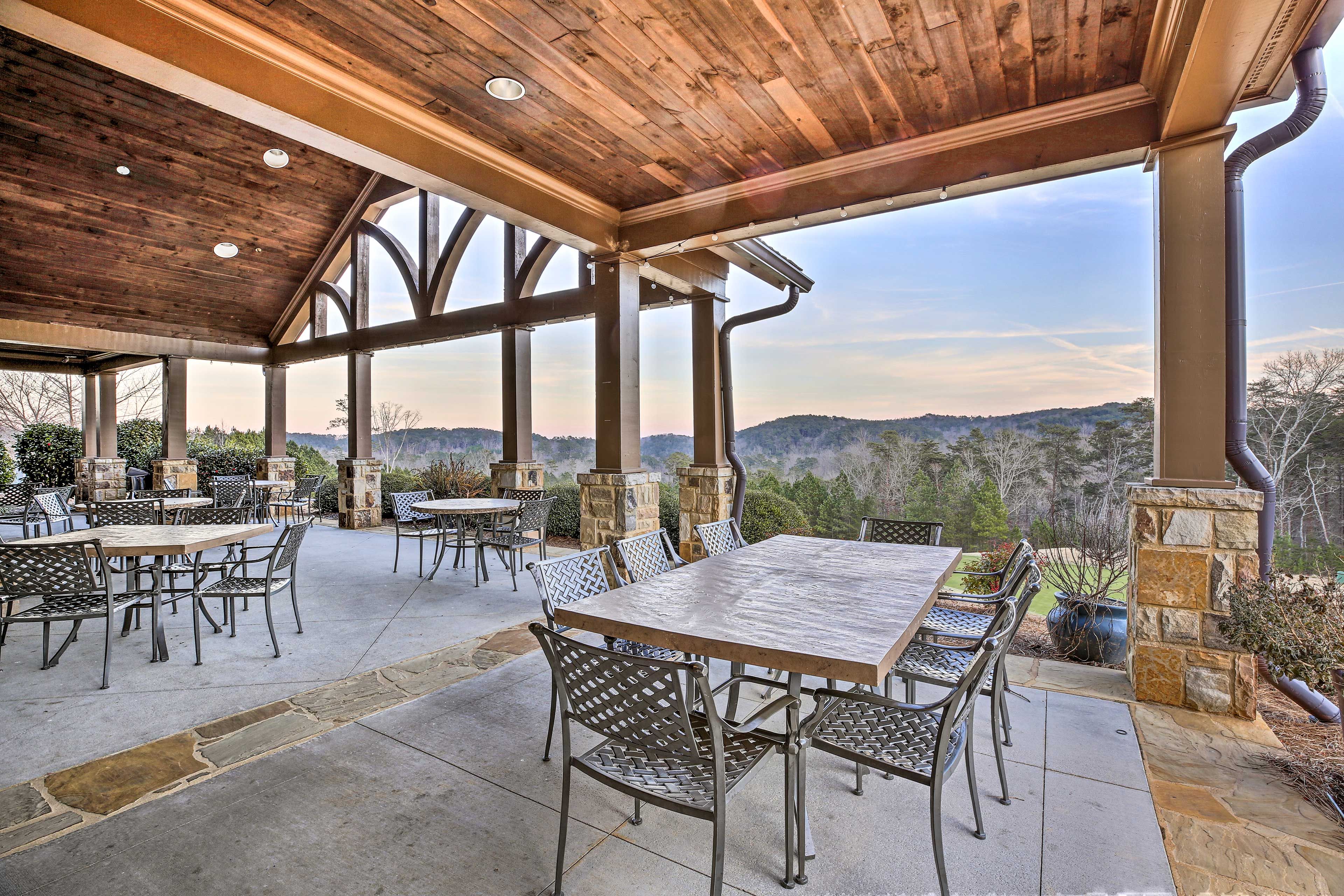 Community Amenities | On-Site Restaurant