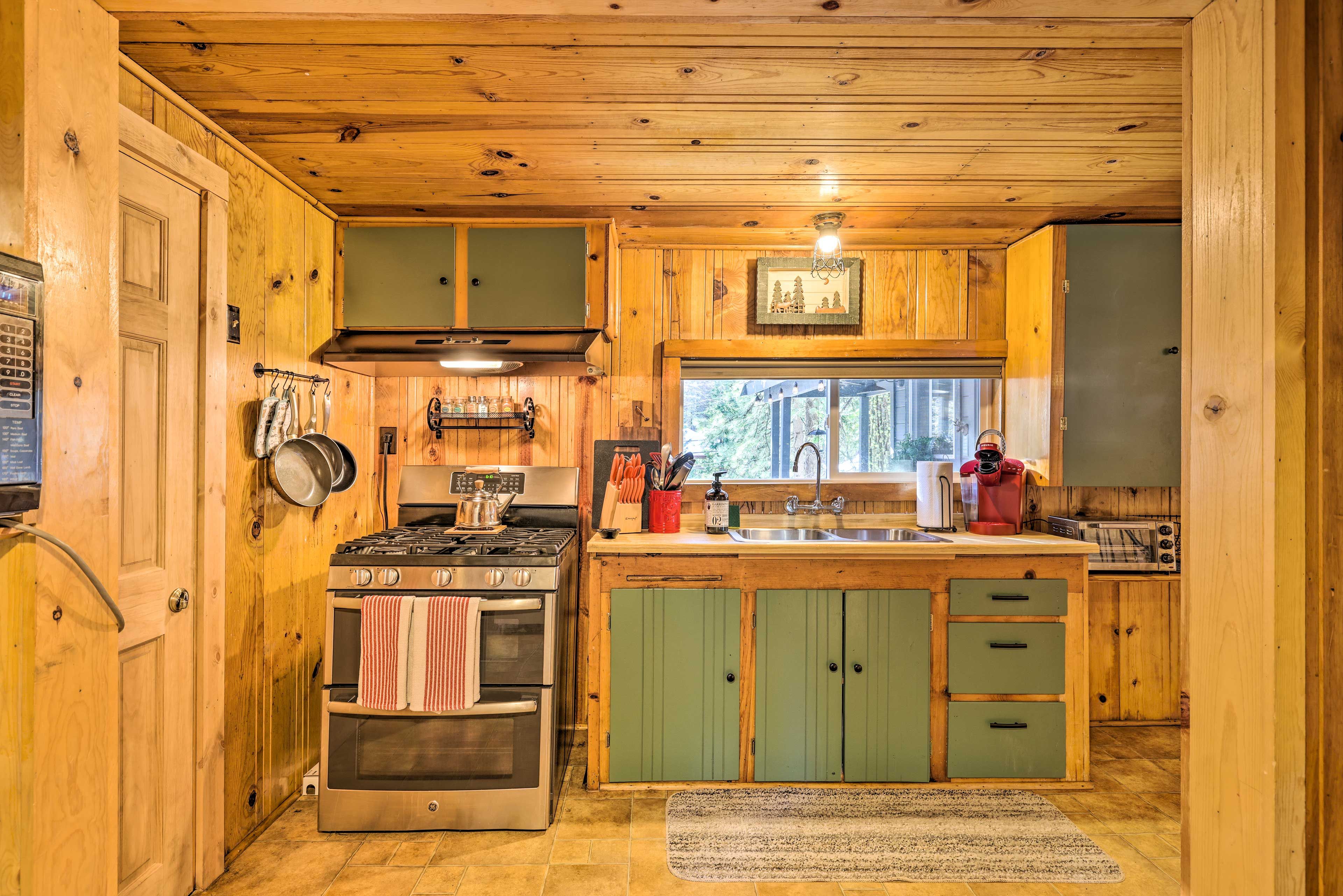 Kitchen | Cooking Basics | Coffee Maker | Teapot | Microwave | Toaster Oven