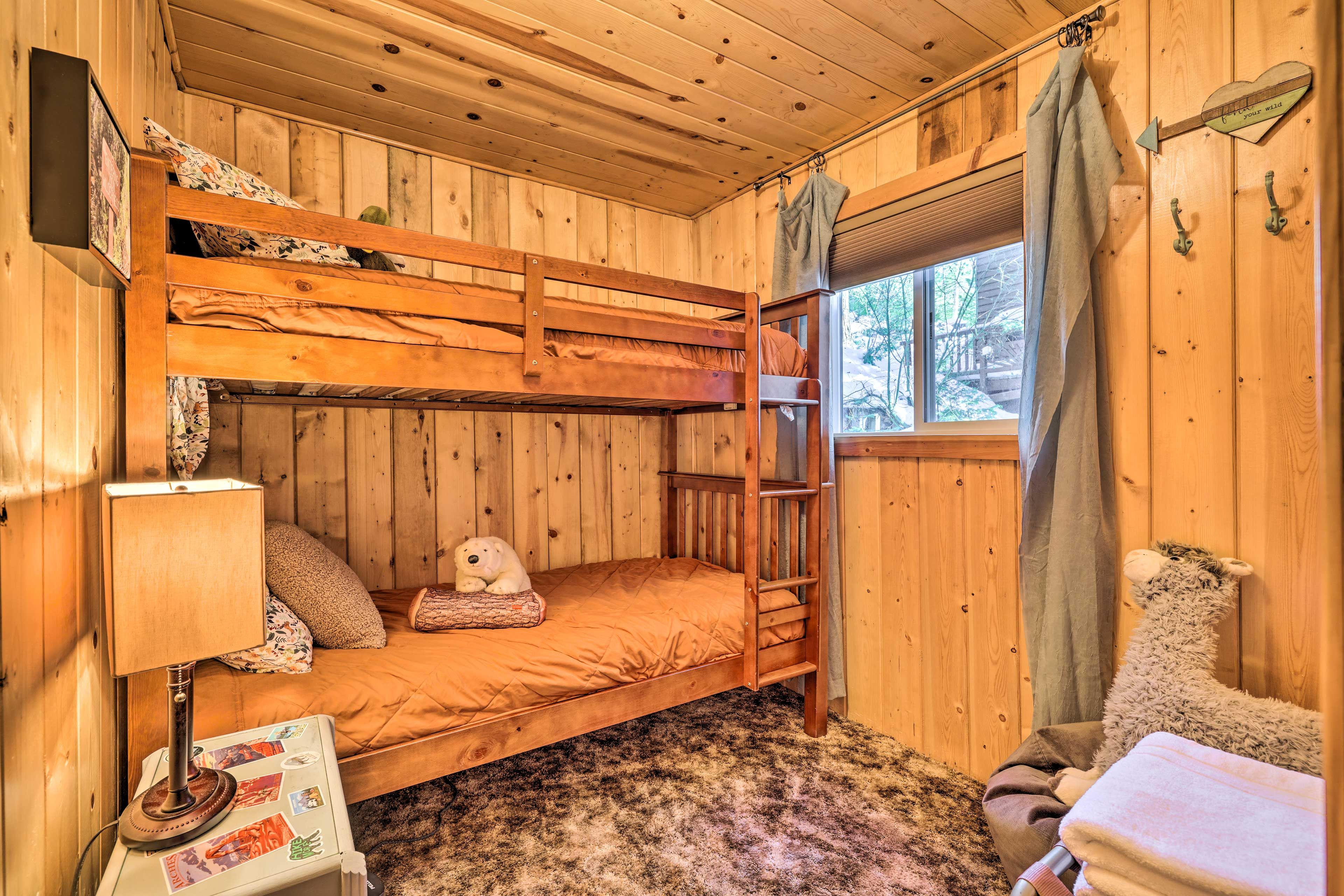 Bedroom 3 | Twin Bunk Bed