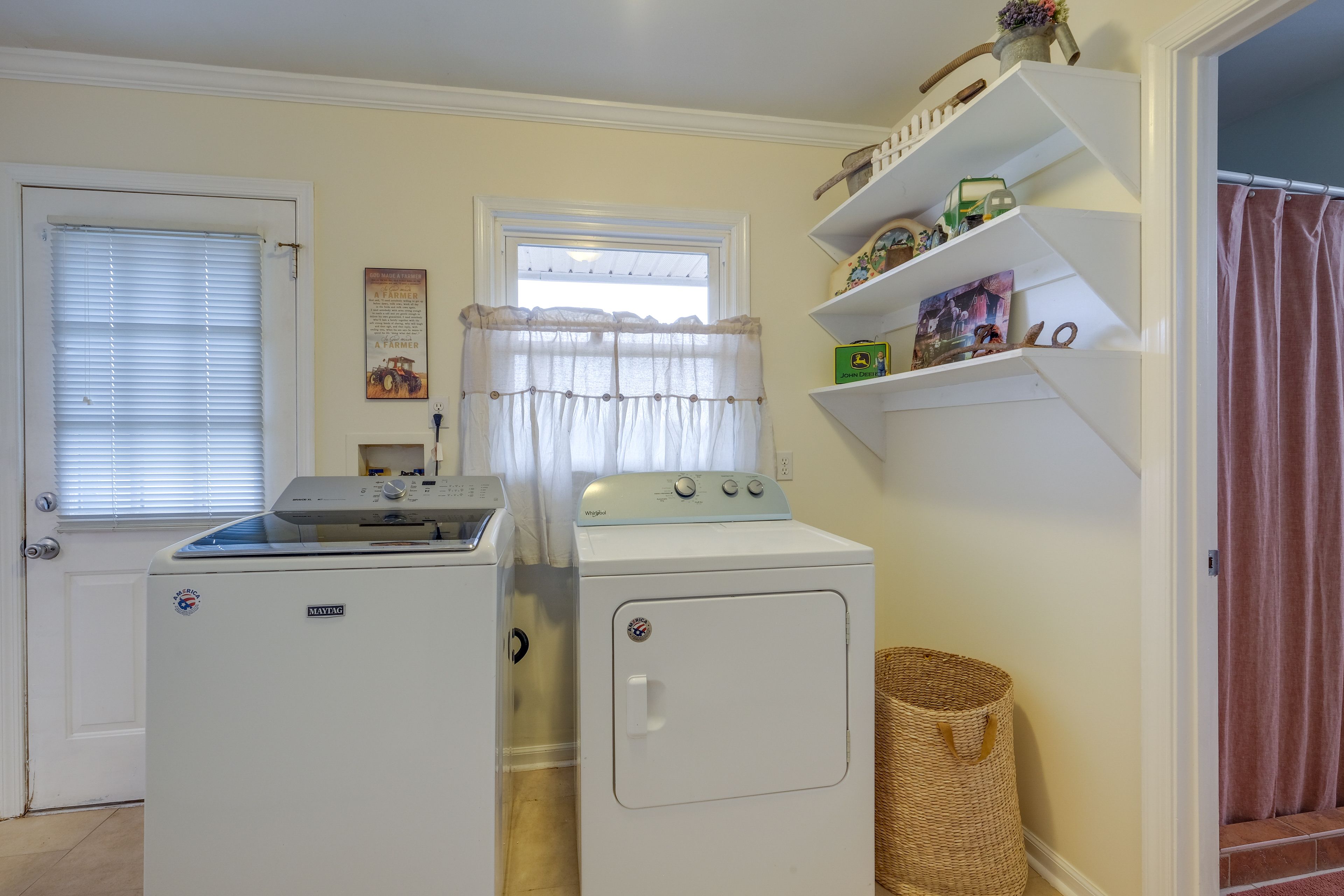Laundry Room | Detergent Provided