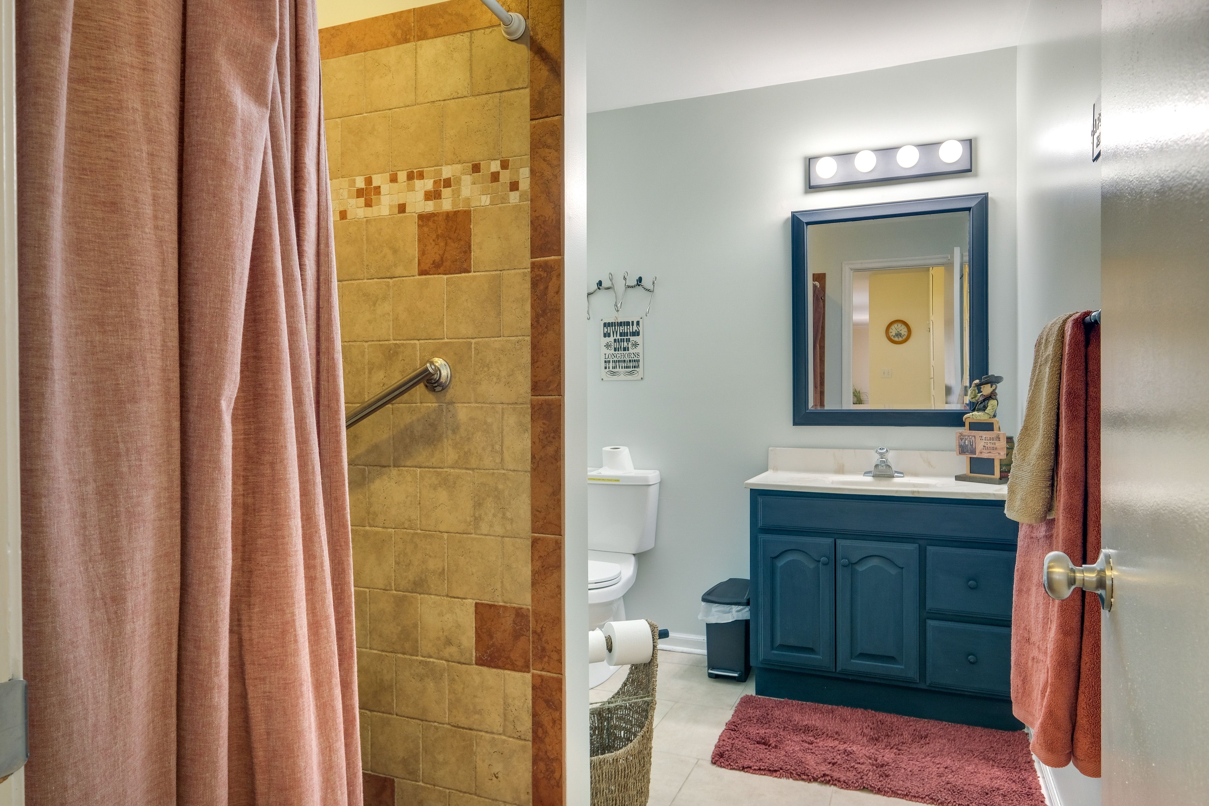 Bathroom | Towels Provided