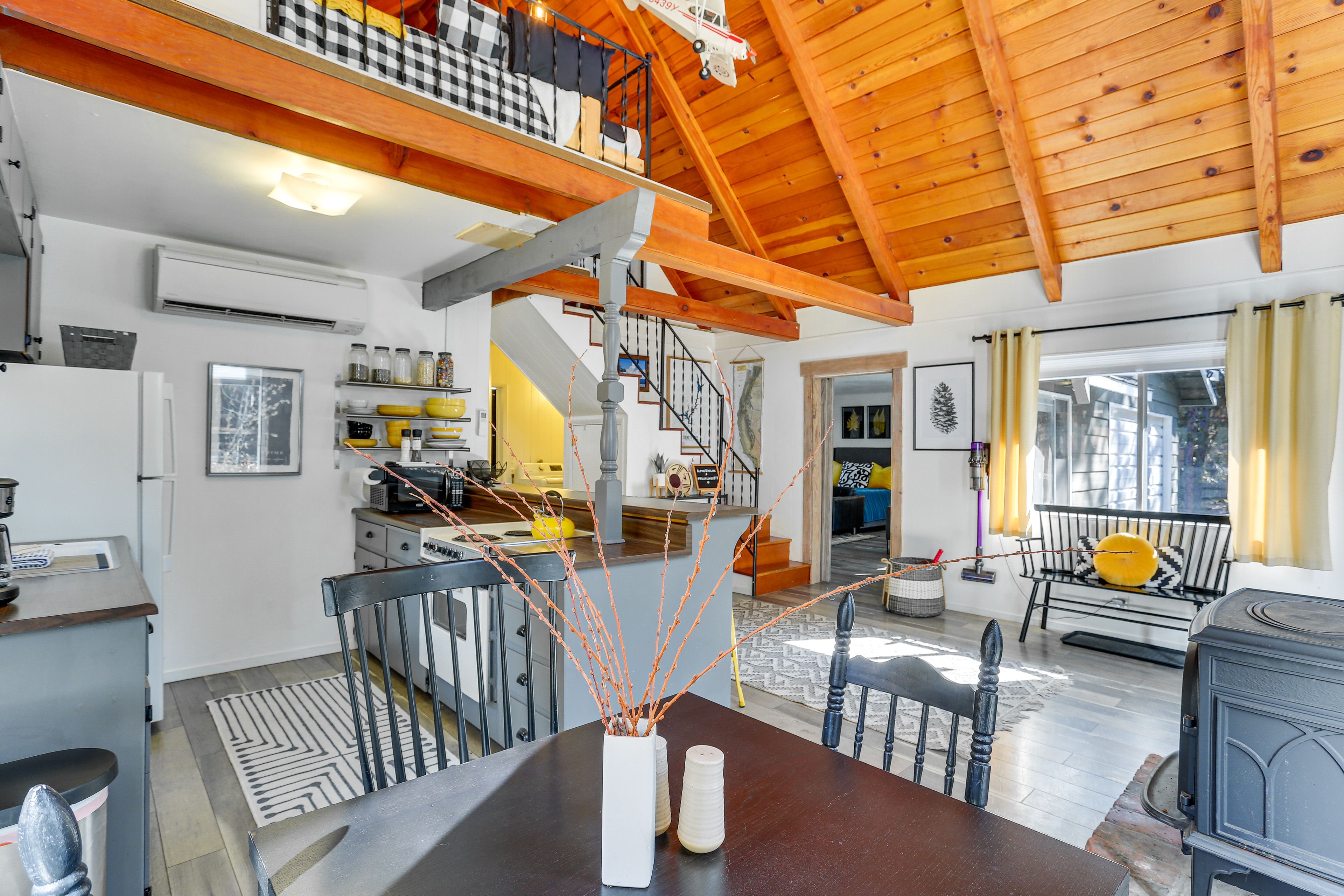 Dining Area | 1st Floor