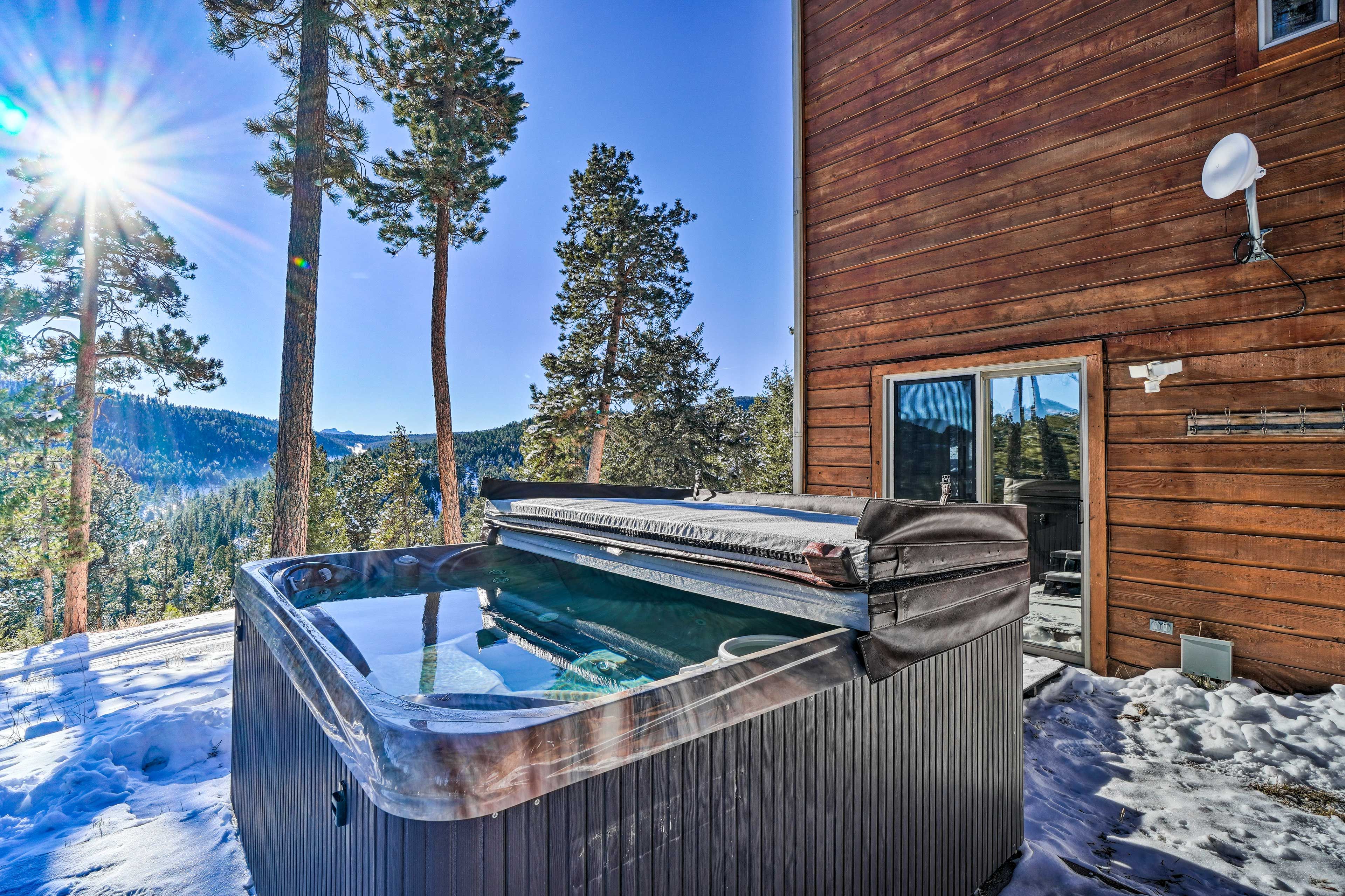 Evergreen Vacatoin Rental | 4BR | 3.5BA | 3,582 Sq Ft | Stairs Required
