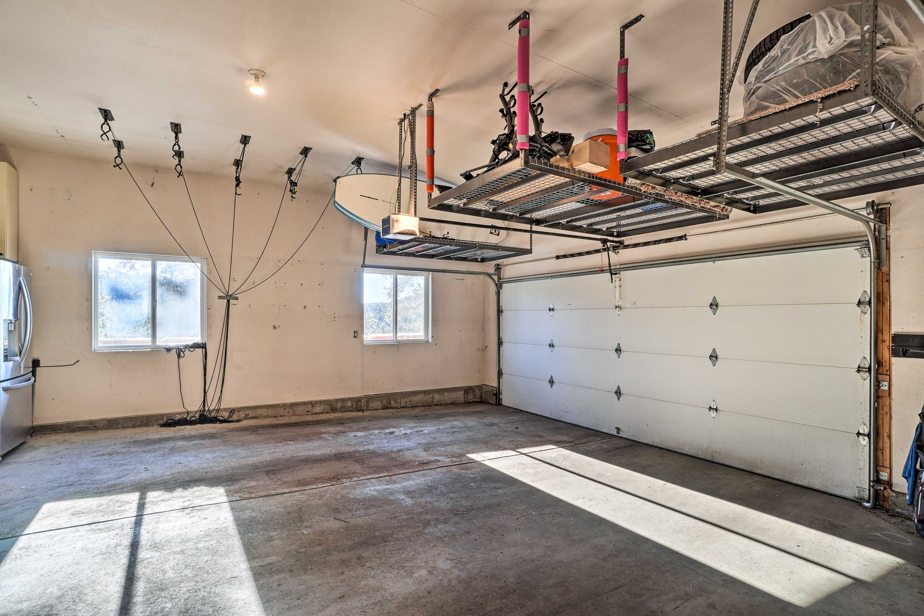 Parking | Garage (2 Vehicles)