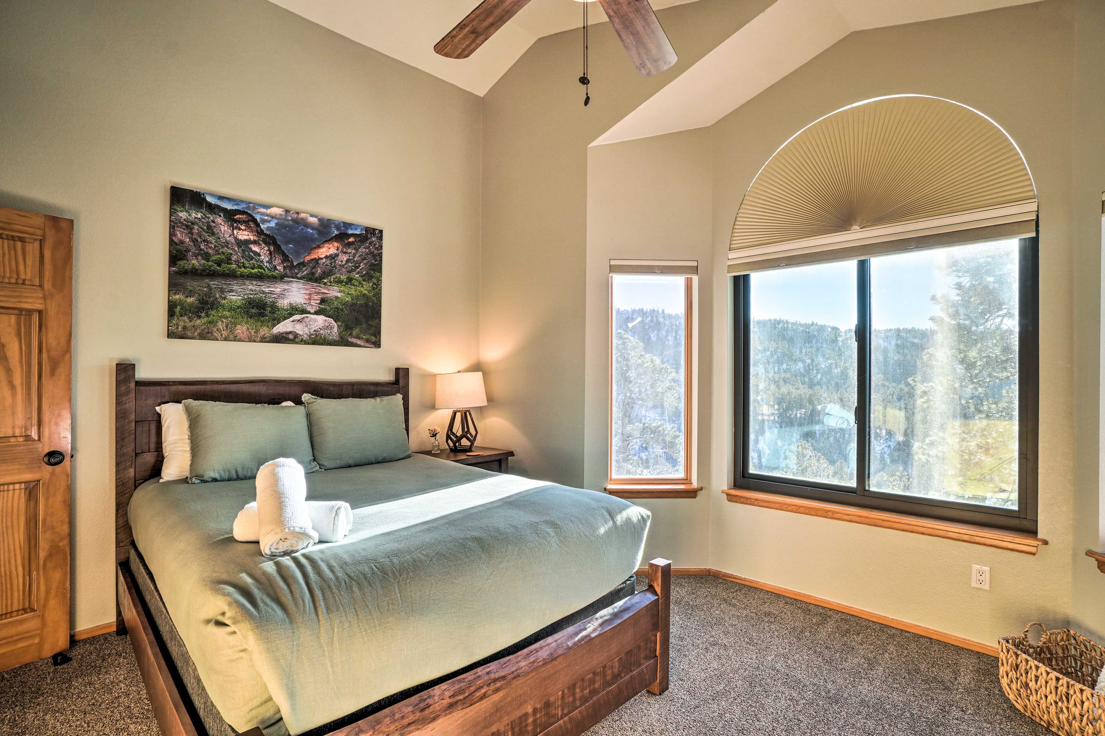 Bedroom 2 | Upper Level | Queen Bed | Linens Provided