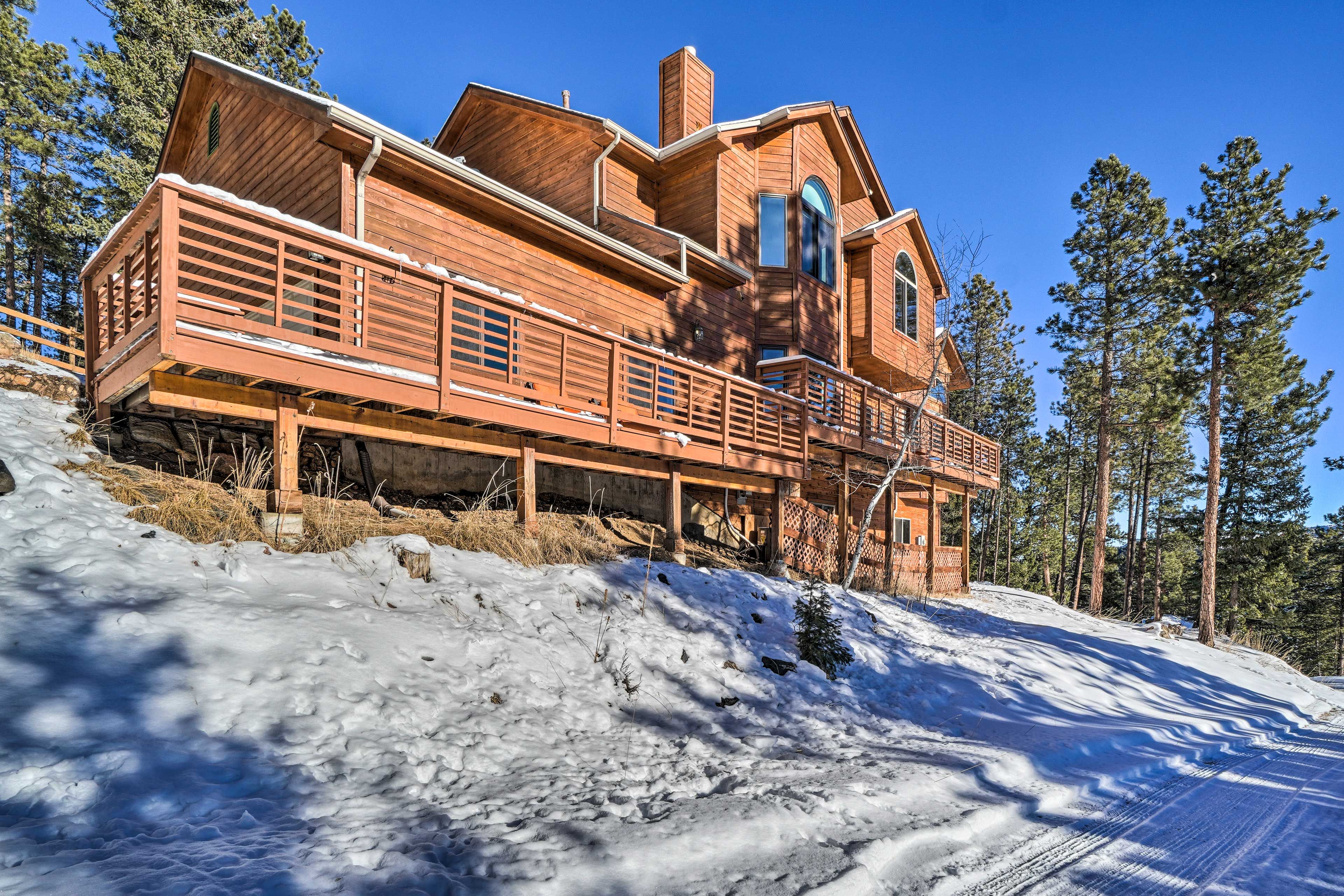 3-Story House | Wraparound Deck | Outdoor Dining | 4 Mi to Downtown Evergreen
