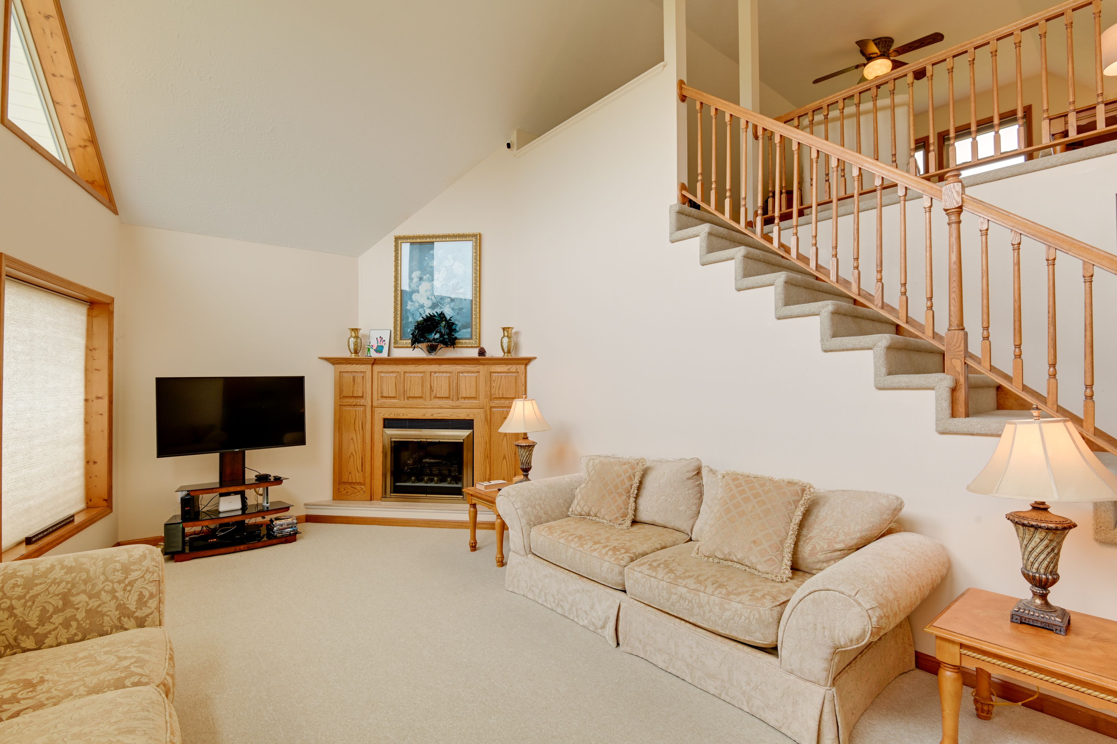 Living Room | Free WiFi | Smart TV | Central A/C