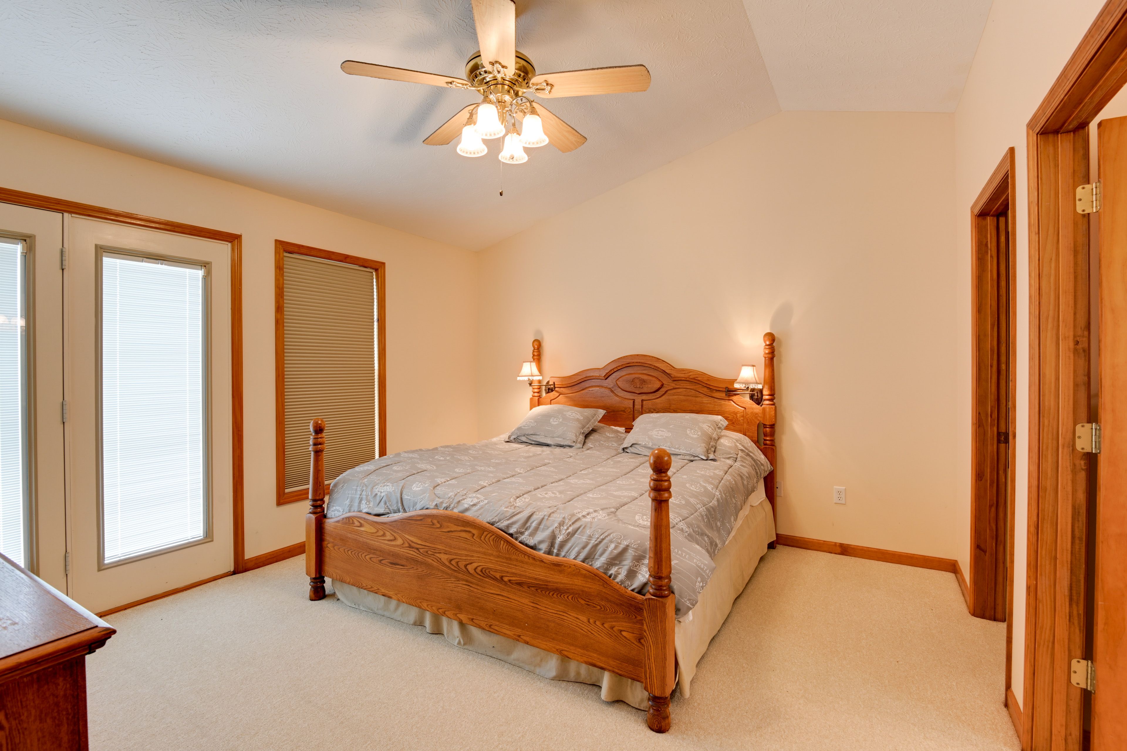 Bedroom 1 | King Bed | En-Suite Bathroom