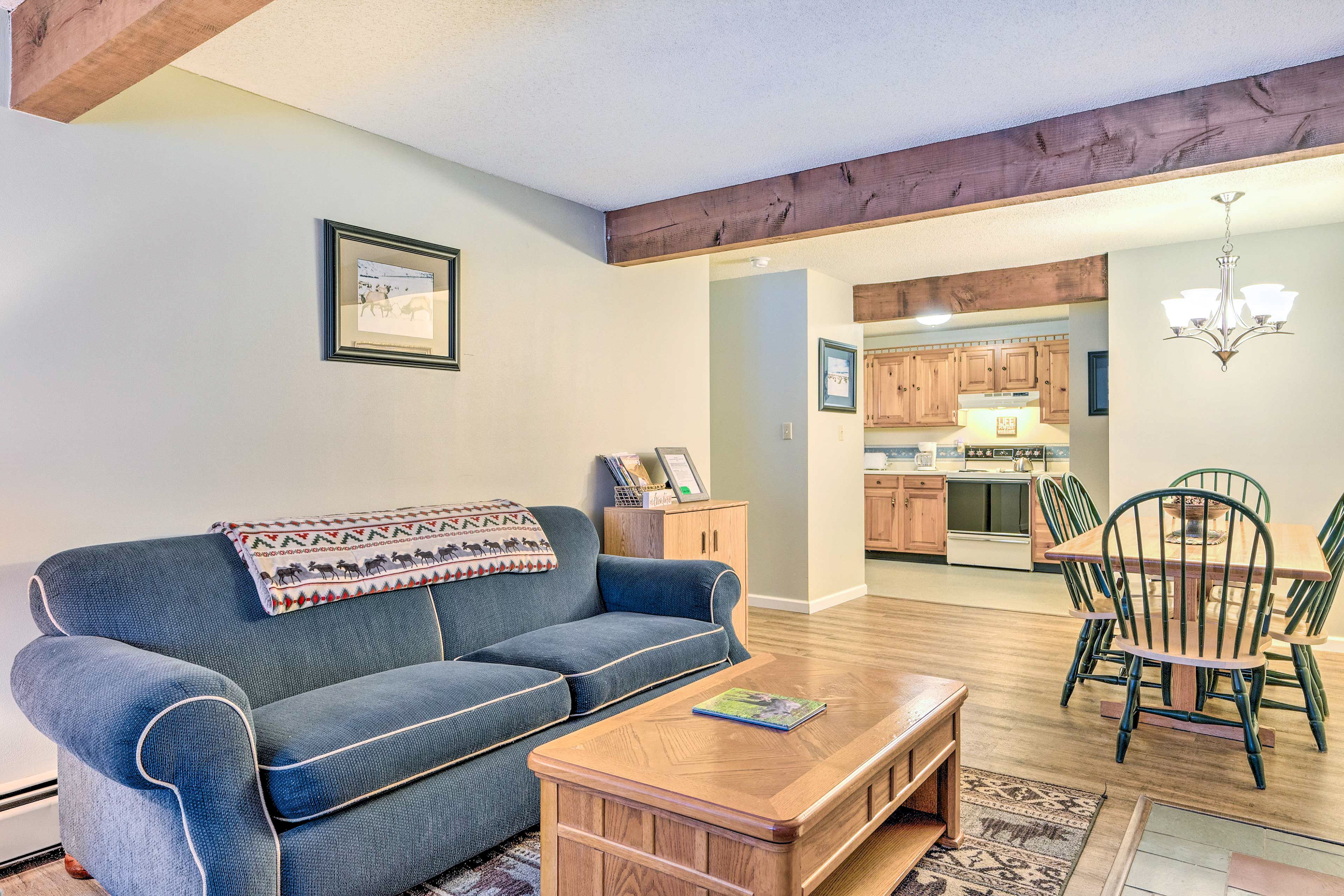 Bartlett Vacation Rental | 2BR | 2BA | 1,100 Sq Ft | Stairs Required