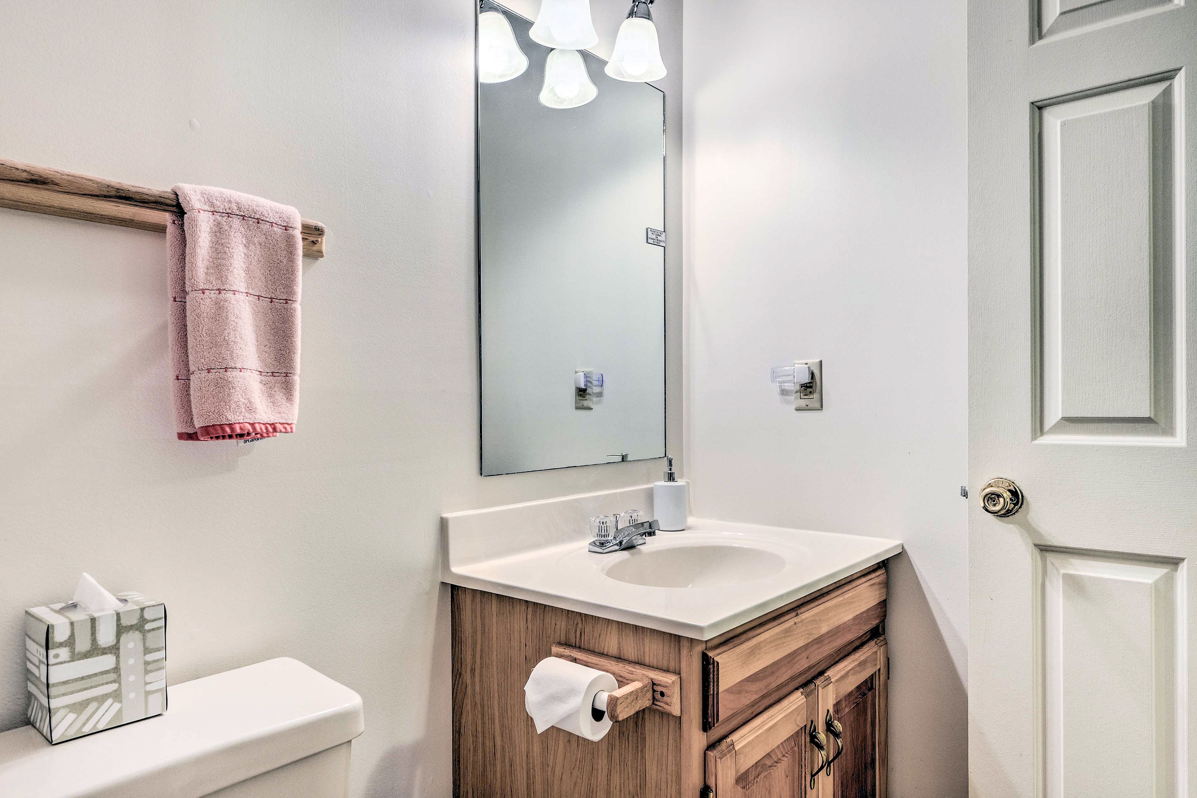Bathroom | Towels Provided