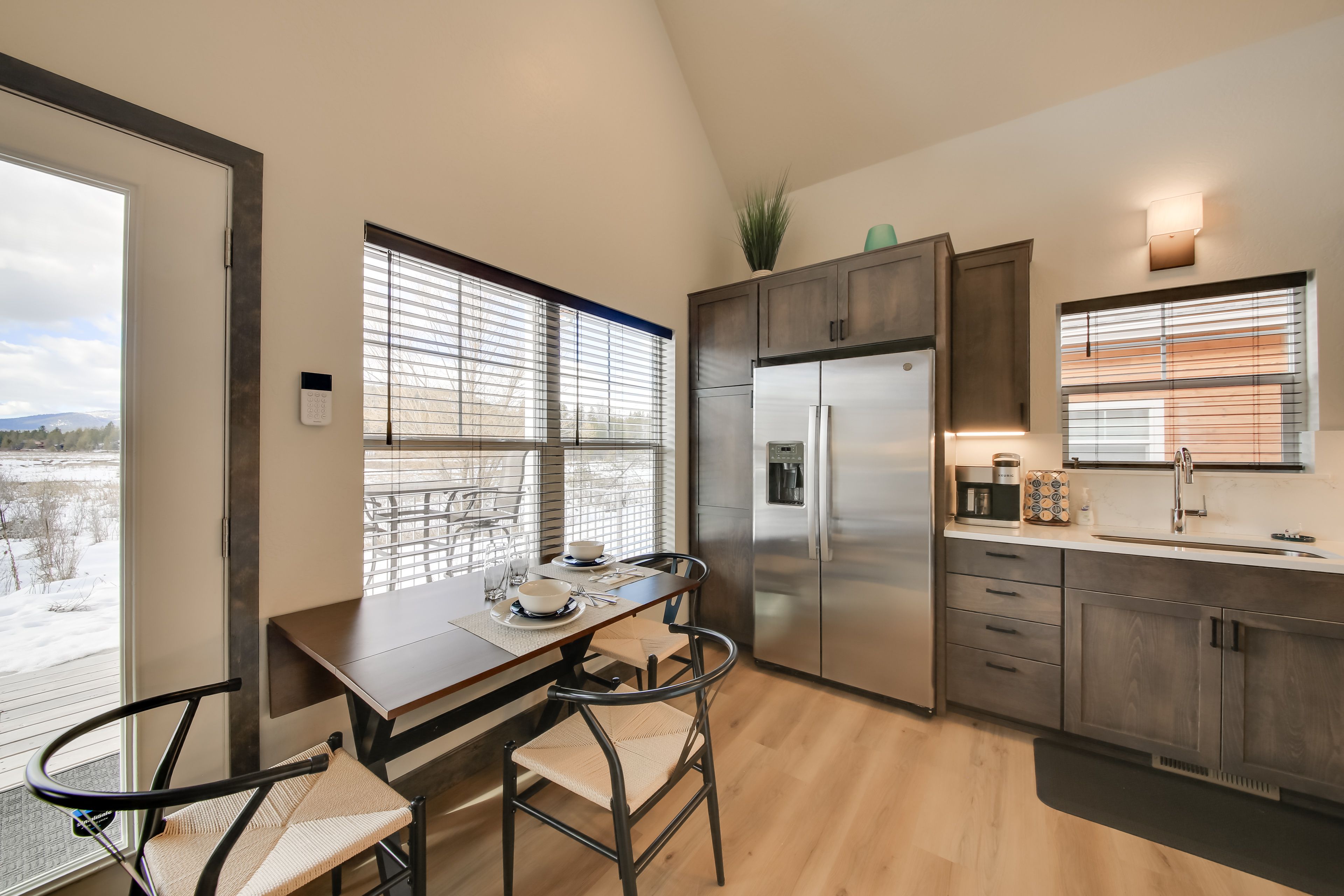 Dining Area | Dining Table | Dishware/Flatware