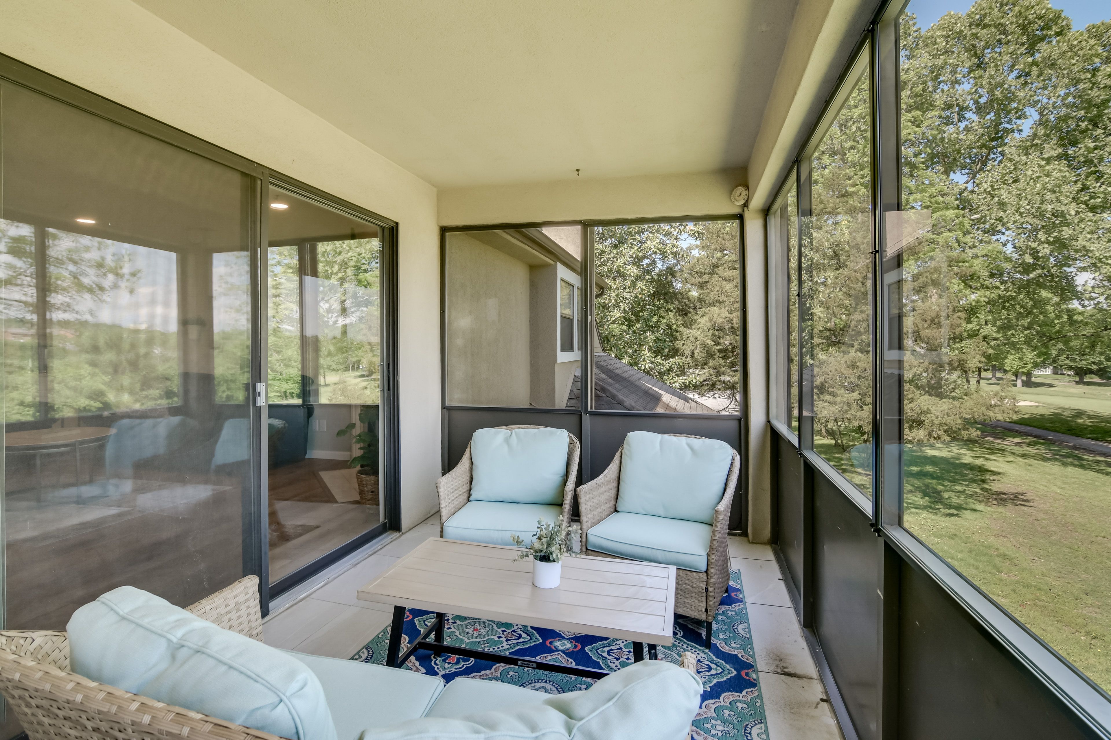 Screened-In Balcony