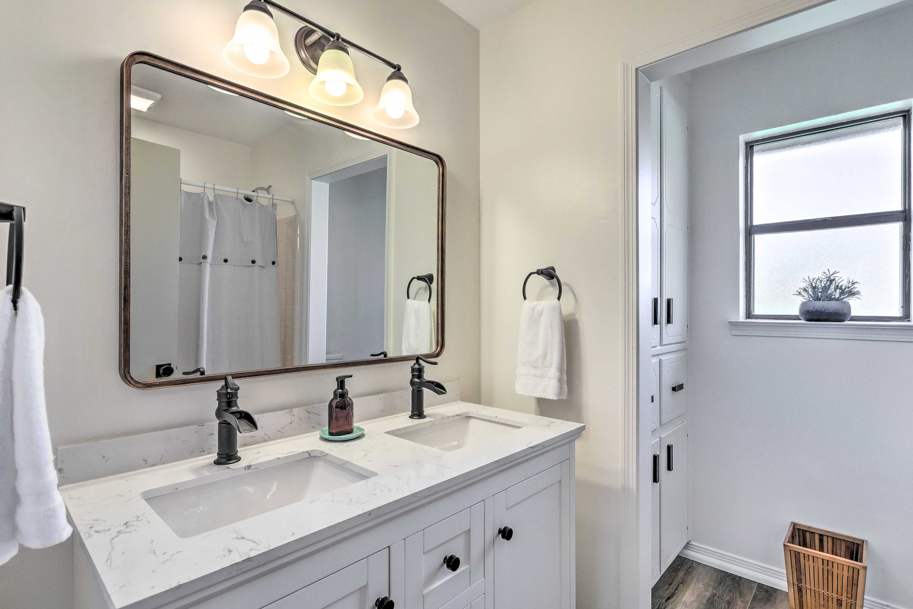 Full Bathroom