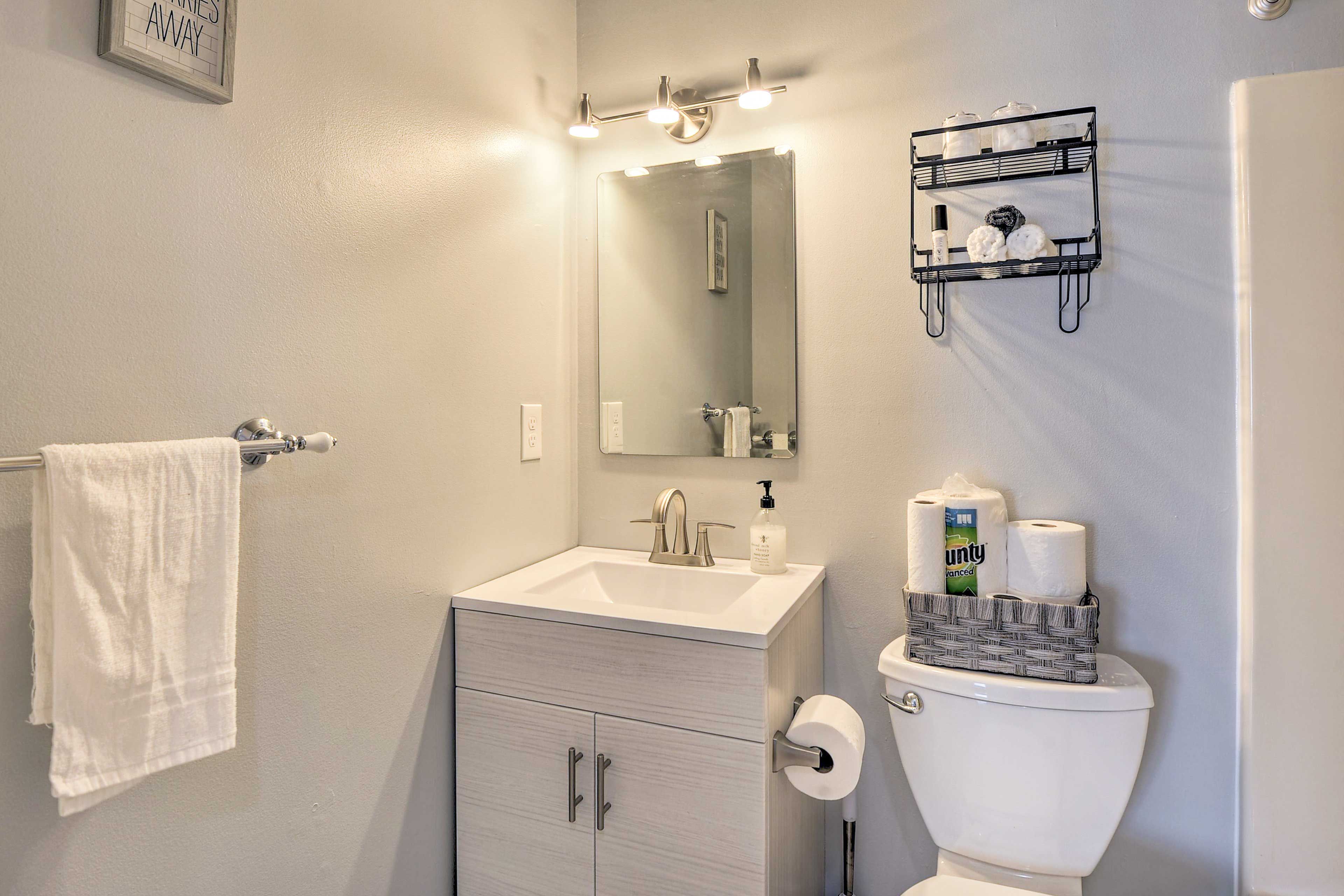 Bathroom | Towels Provided | Complimentary Toiletries