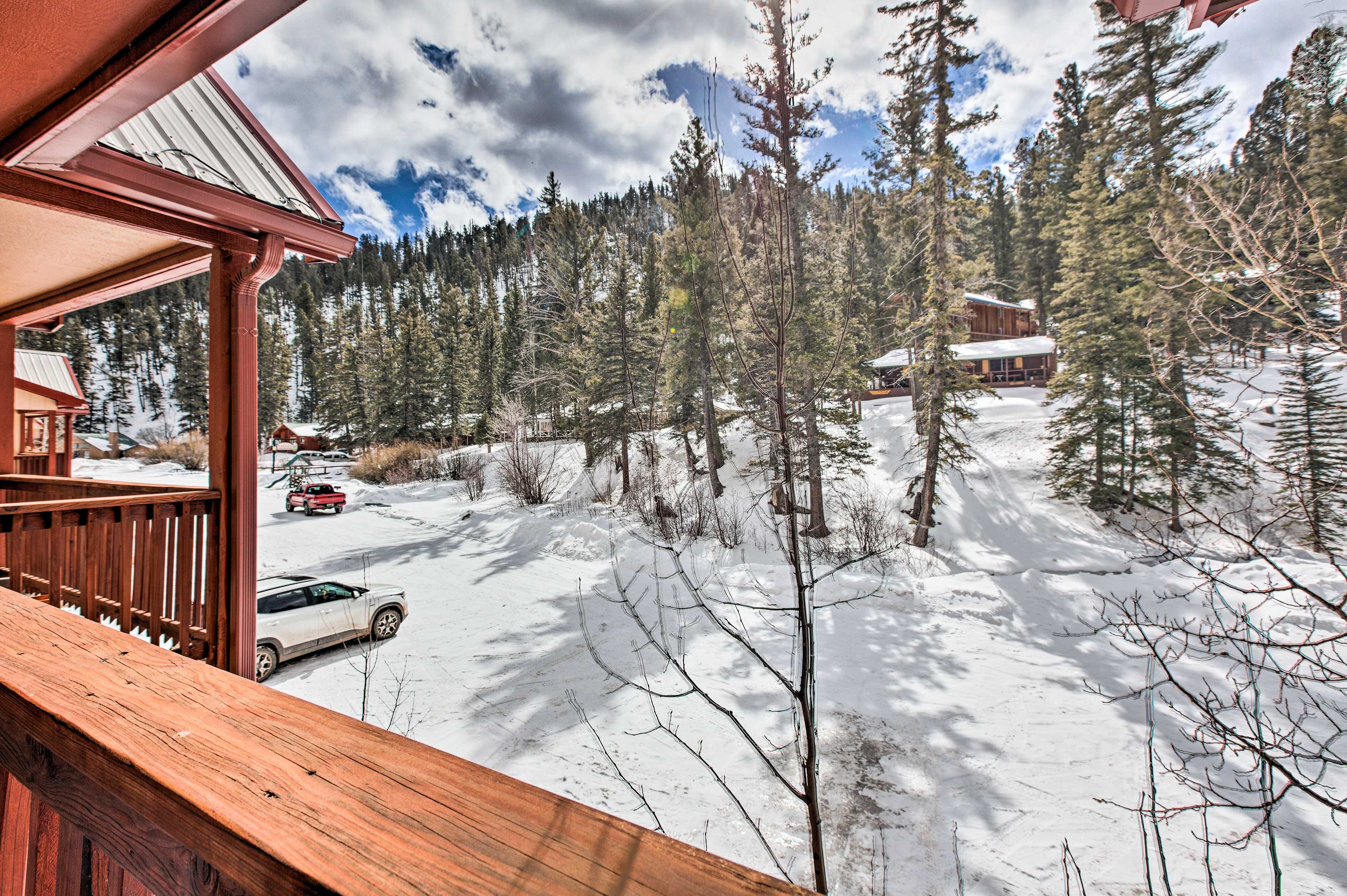 Condo Exterior | Balcony View