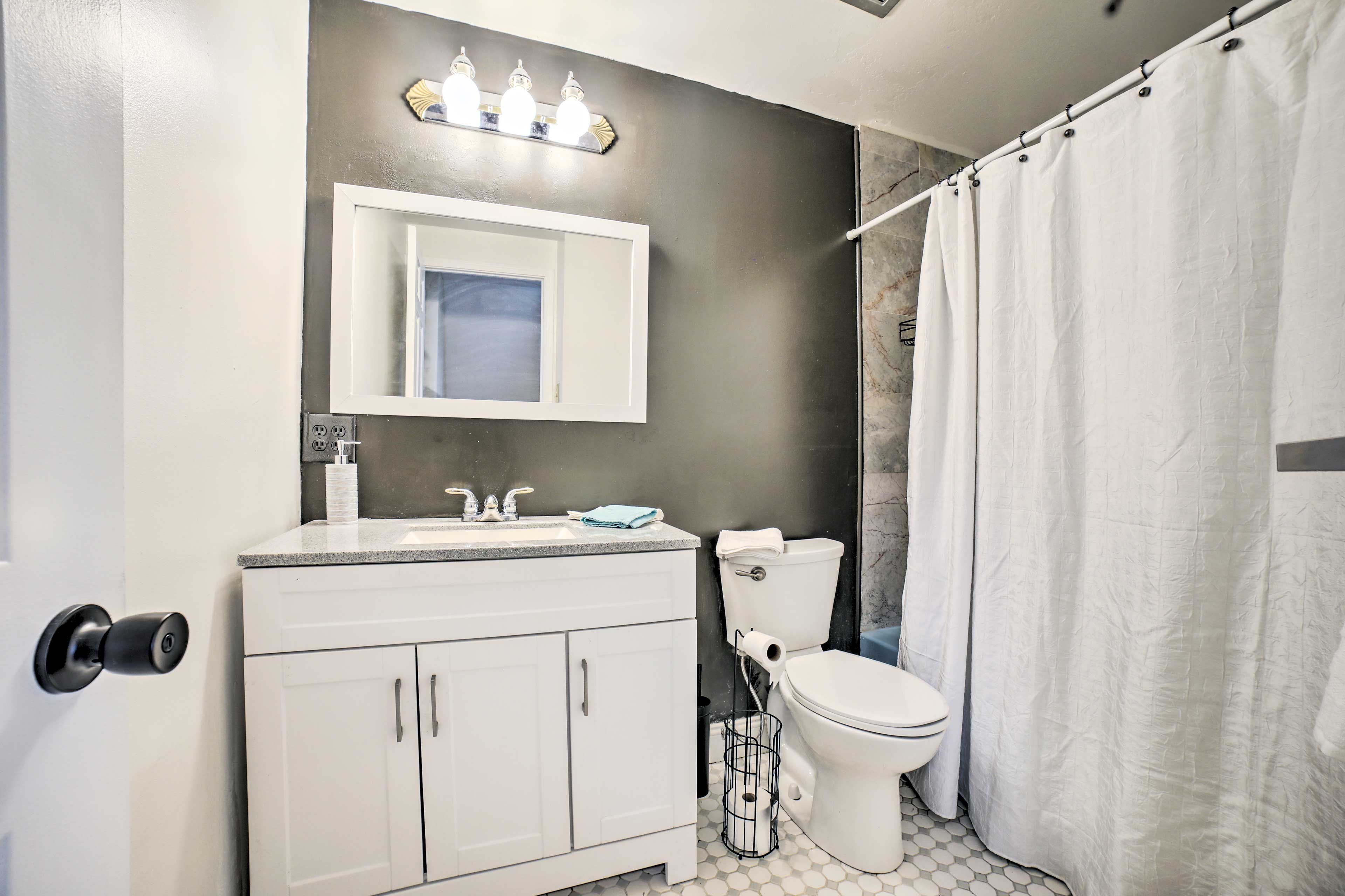 Full Bathroom