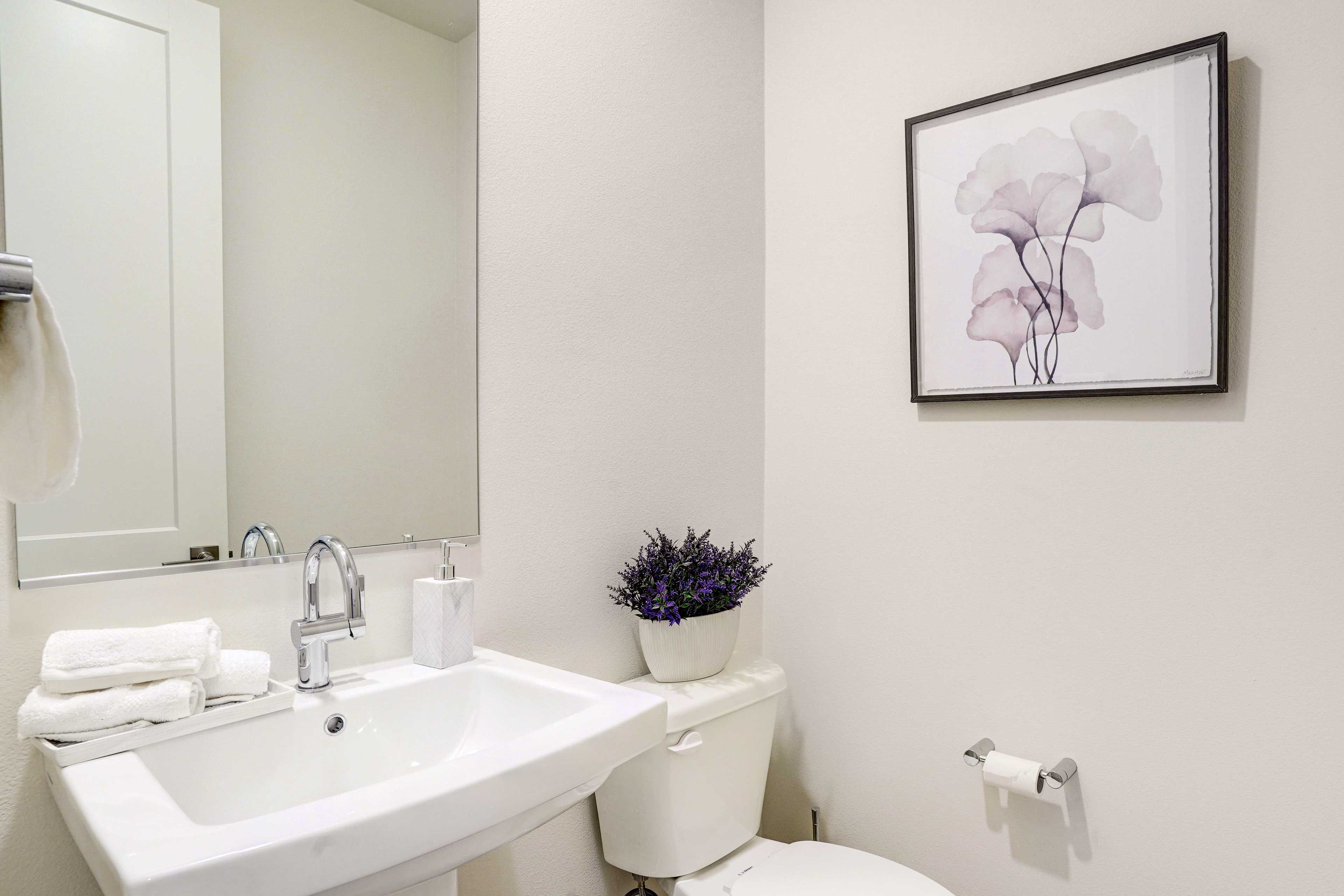 Half Bathroom | 1st Floor