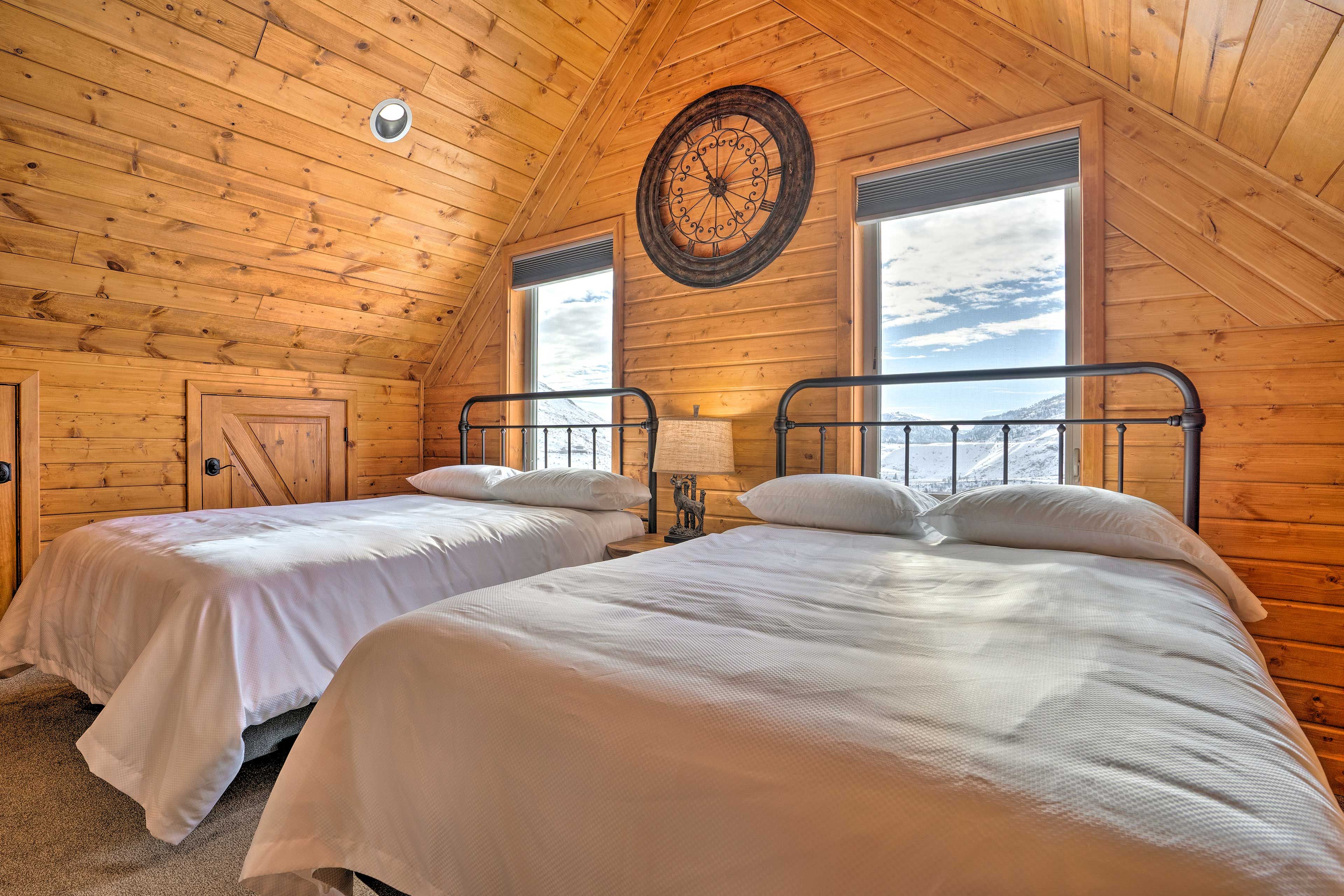 Loft | 3rd Floor | 2 Queen Beds | Foosball Table