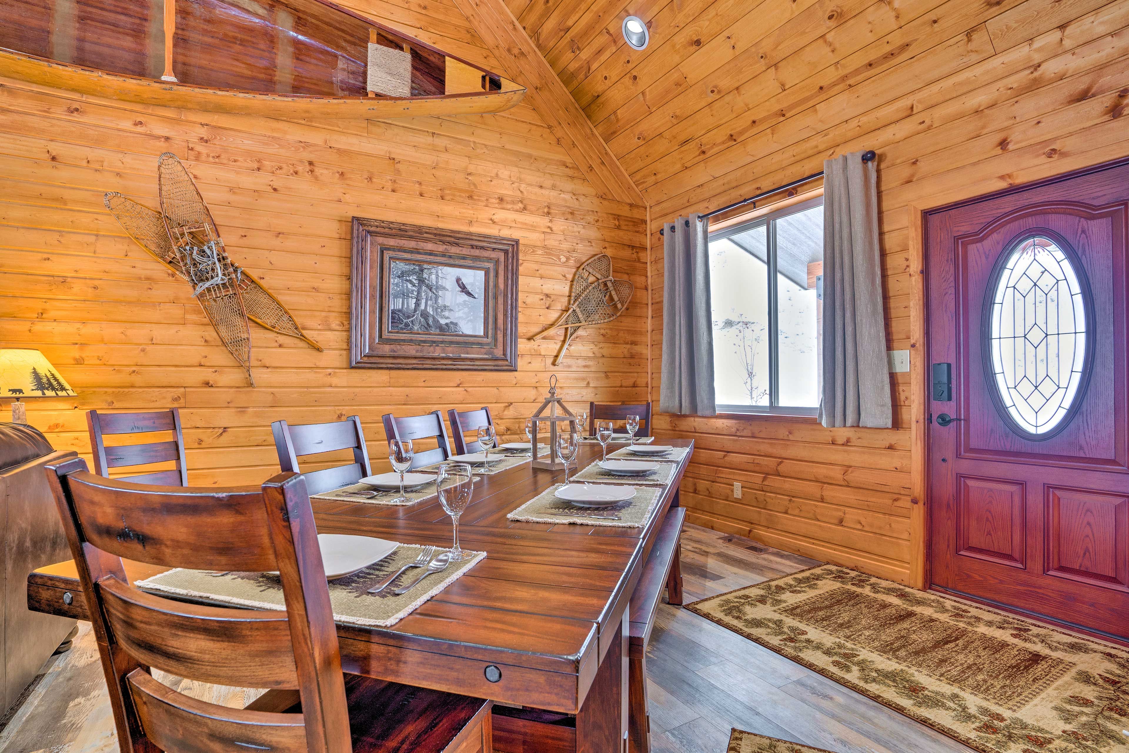 Dining Area | Dishware & Flatware Provided | Front Porch Access