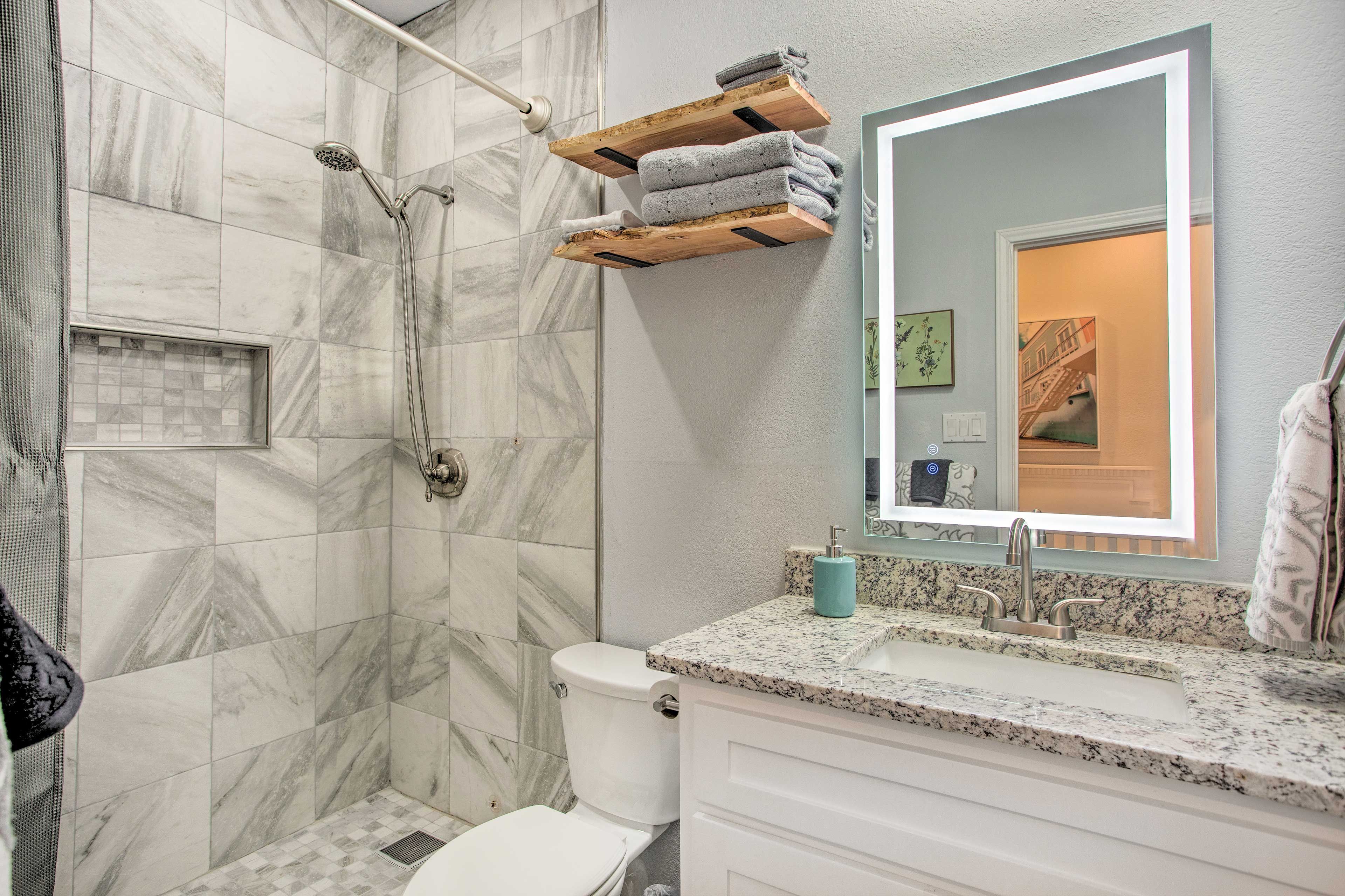 Full Bathroom
