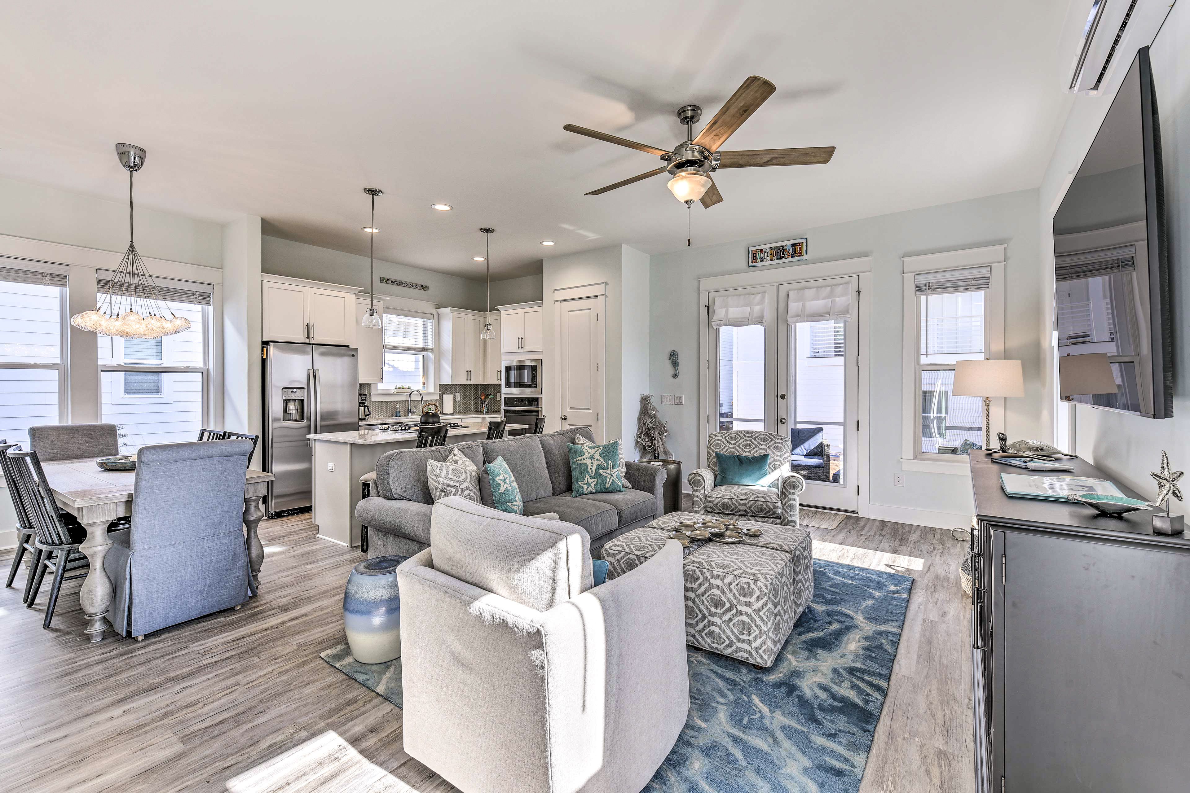 Living Area | Entry Level | Smart TV | Free WiFi