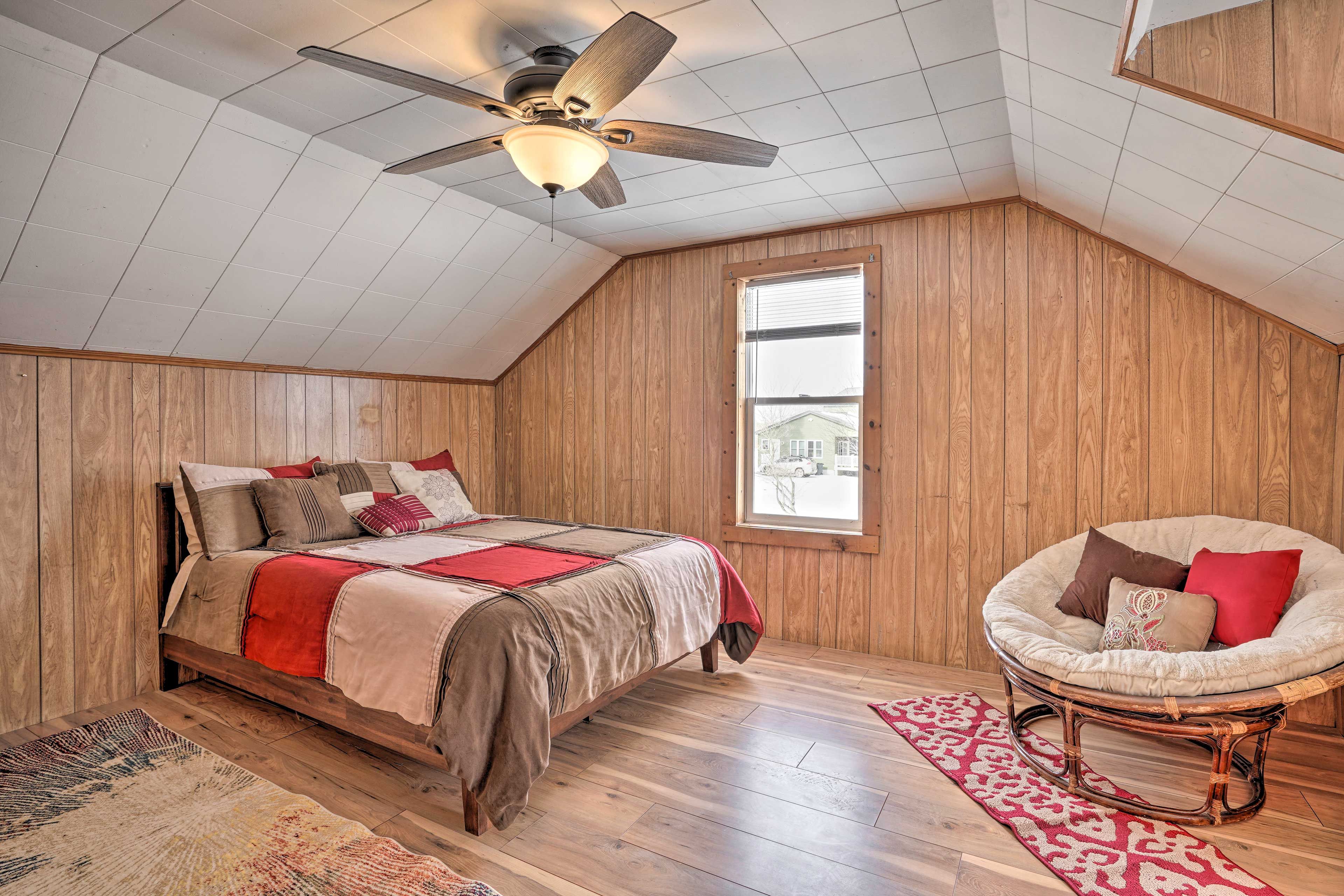 Bedroom 1 | 2nd Floor | Queen Bed | Linens Provided