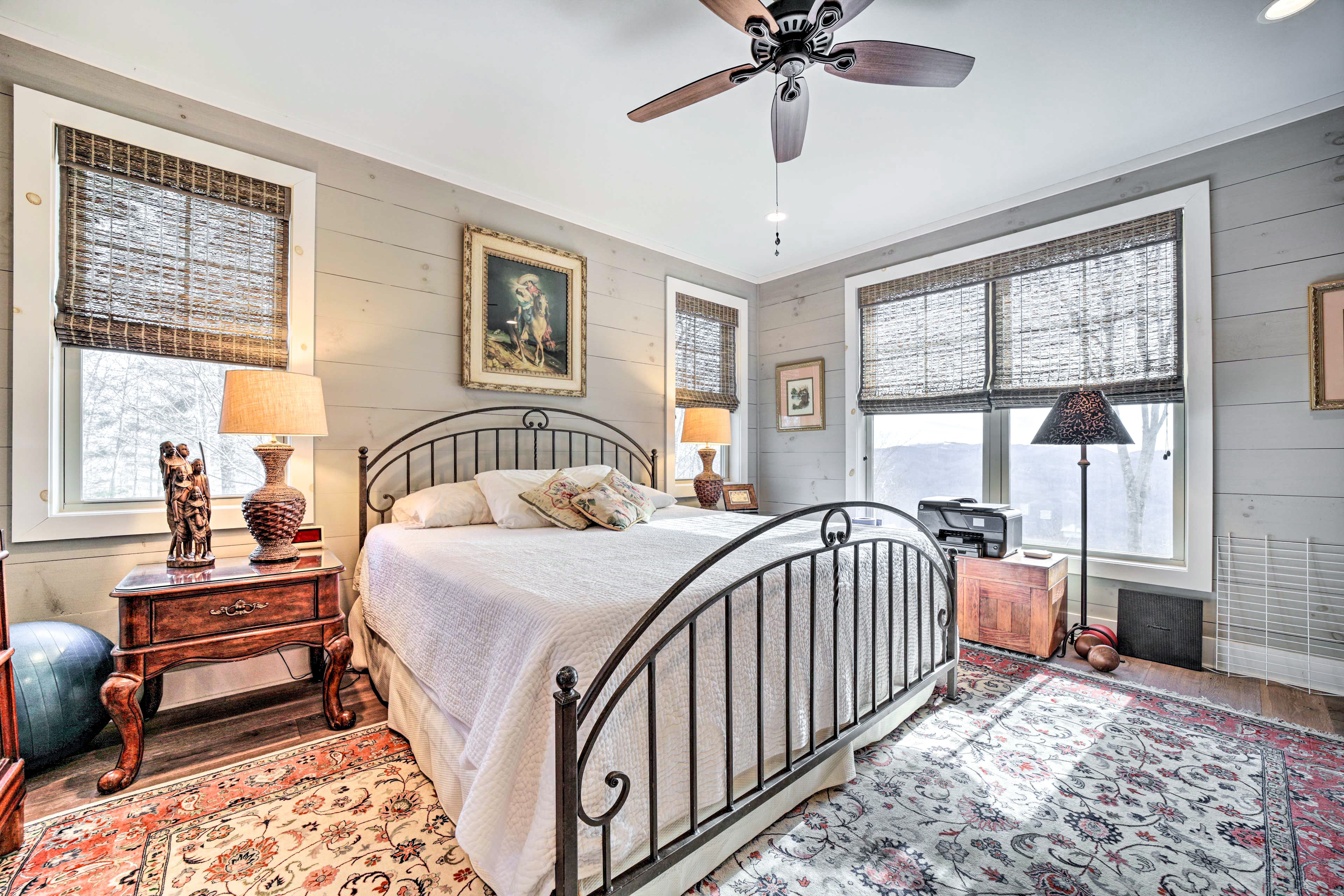 Bedroom 1 | California King Bed | Linens Provided