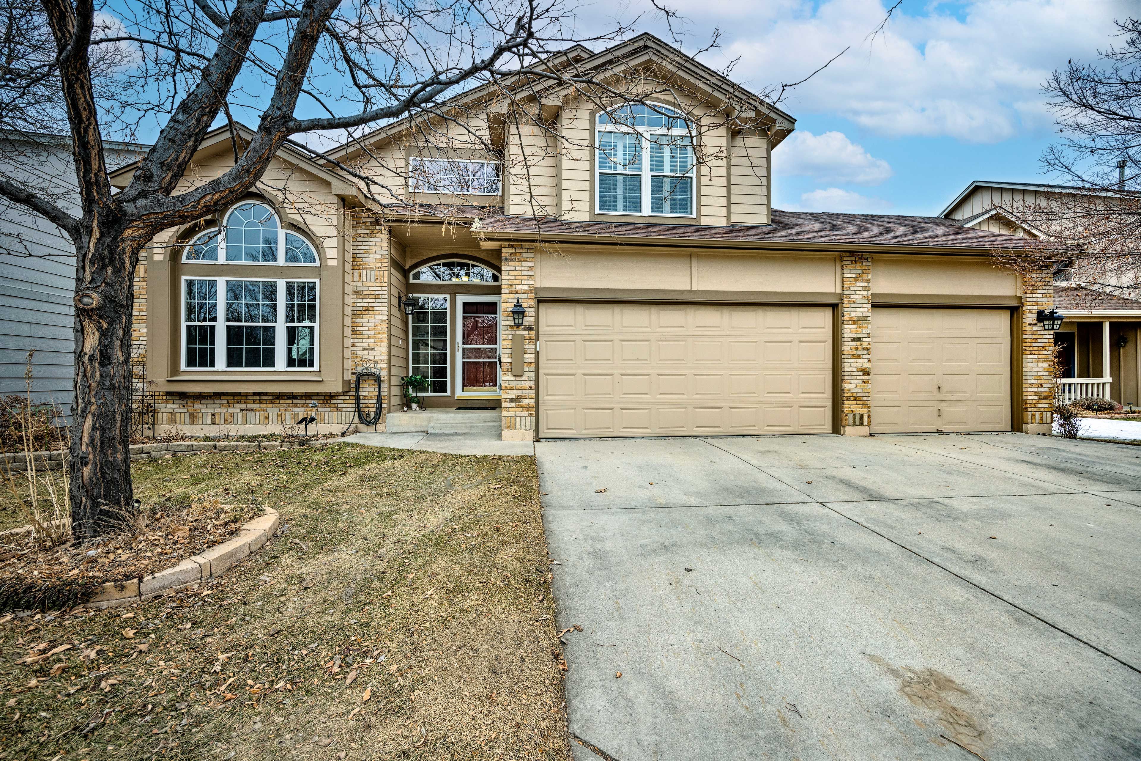 Colorado Springs Vacation Rental | 3BR | 2.5BA | 2,500 Sq Ft | Steps Required