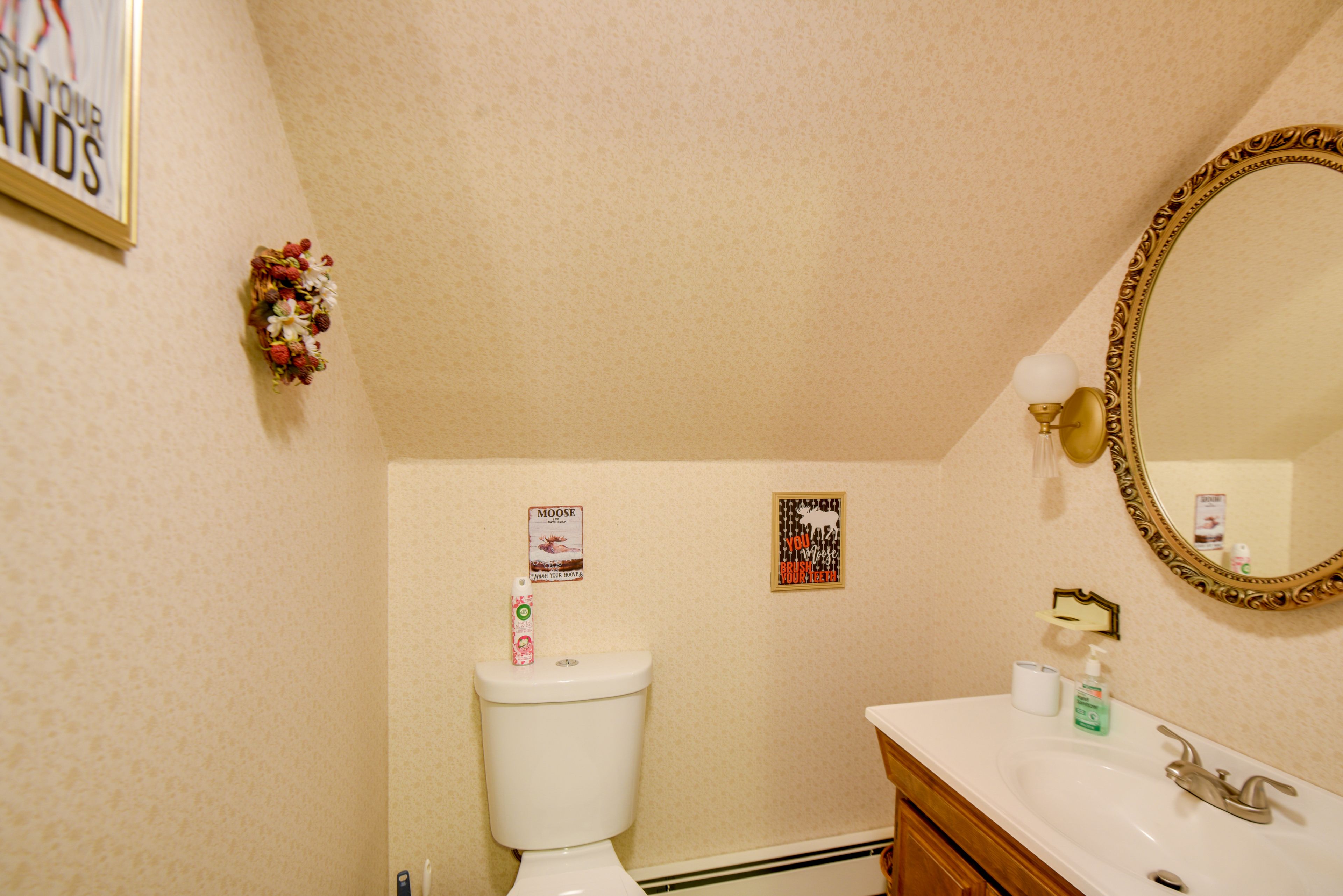 Half Bathroom | 2nd Floor