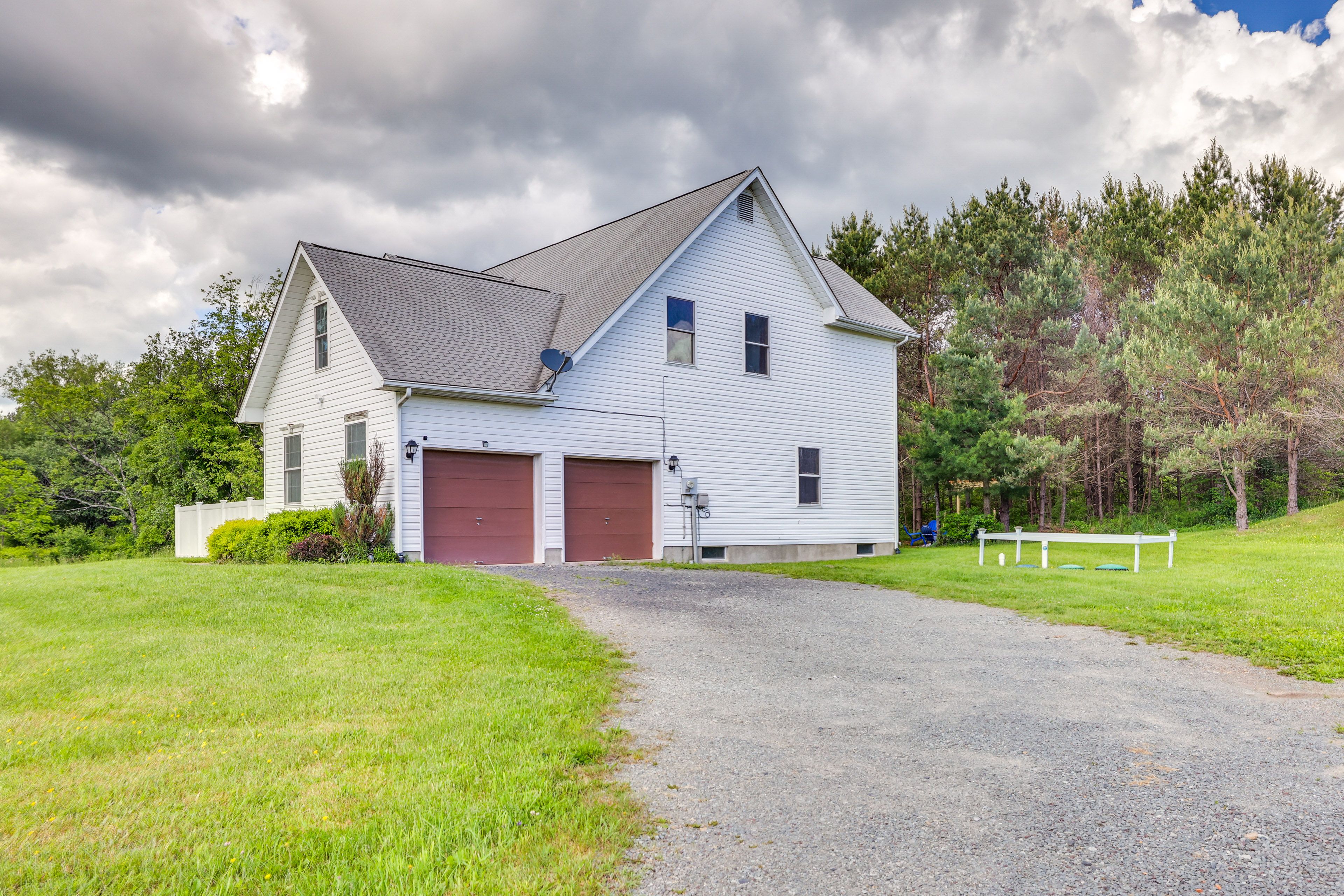 Property Exterior | Driveway Parking (6 Vehicles)