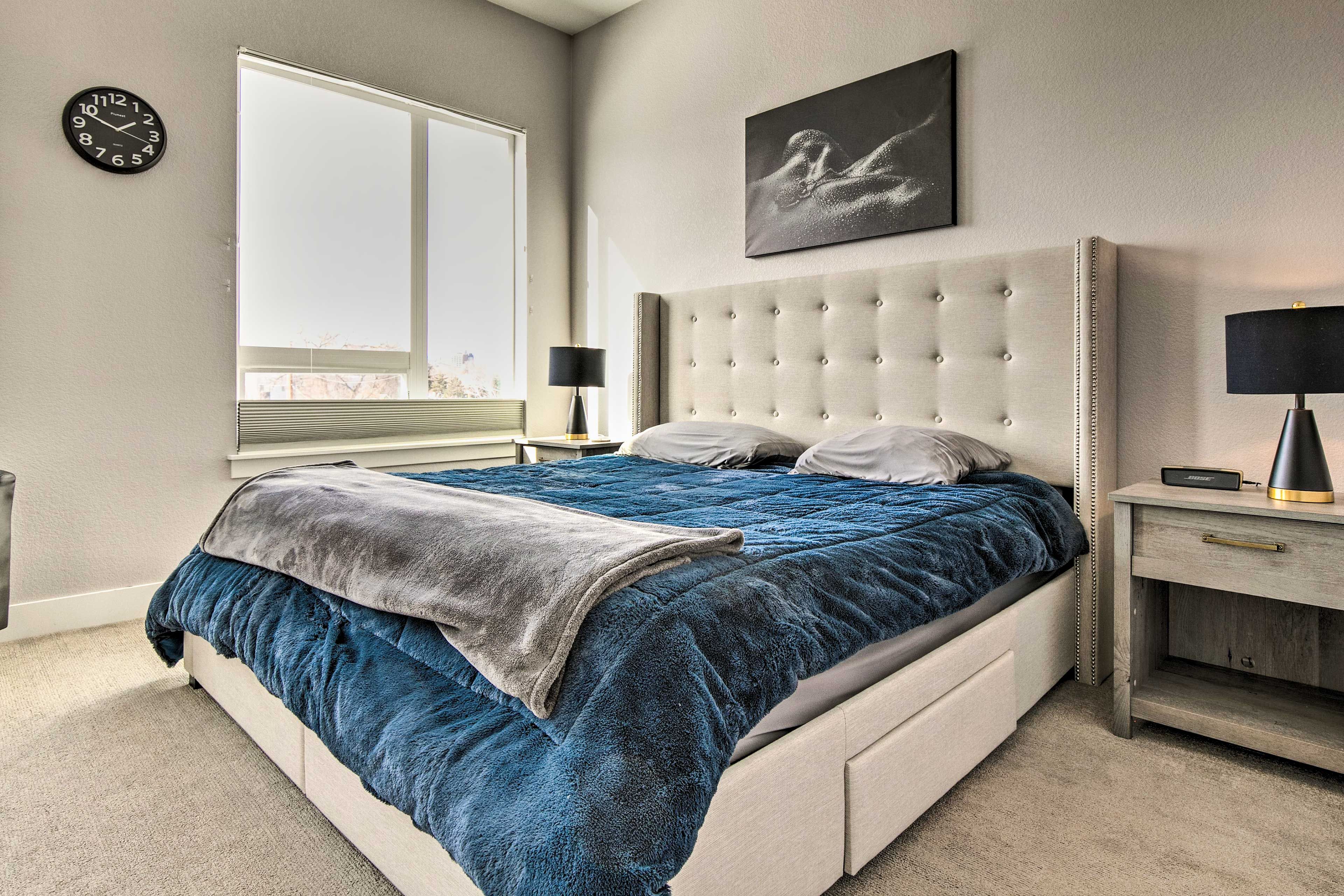 Bedroom 1 | King Bed