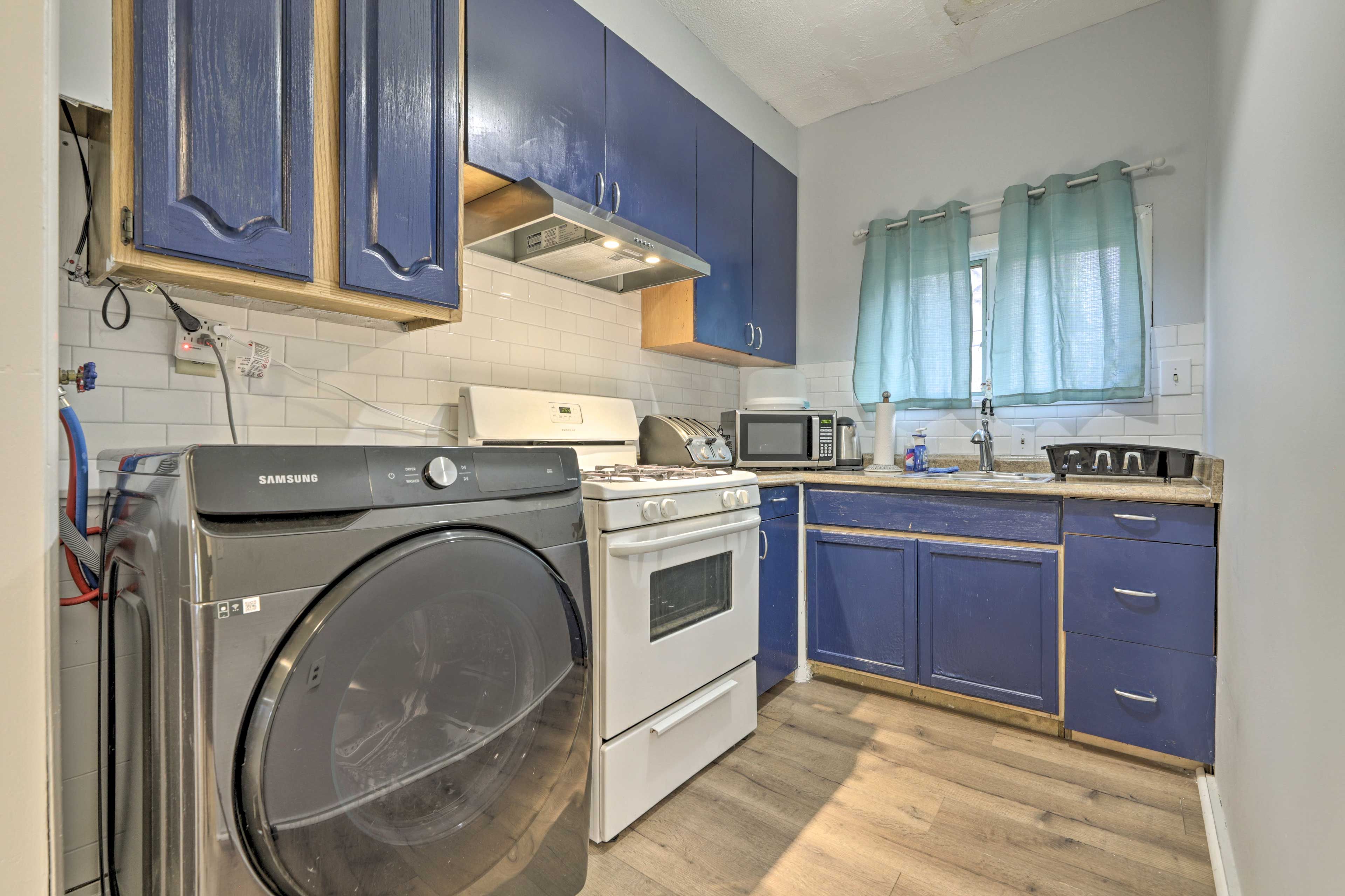 Kitchen | Cooking Basics | Dishware/Flatware | Coffee Maker | Washer & Dryer