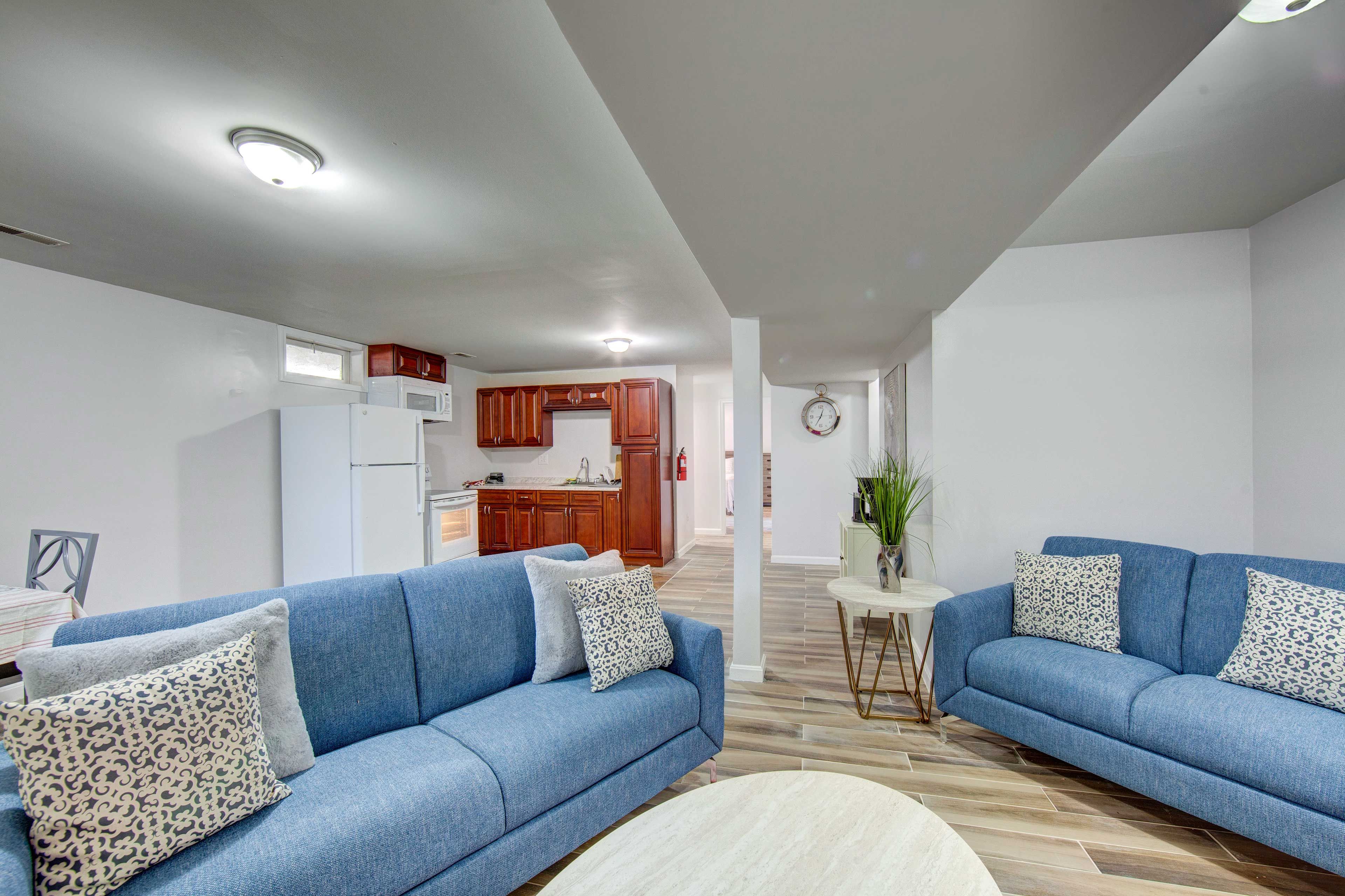 Living Room | Free WiFi | Smart TV | Central A/C