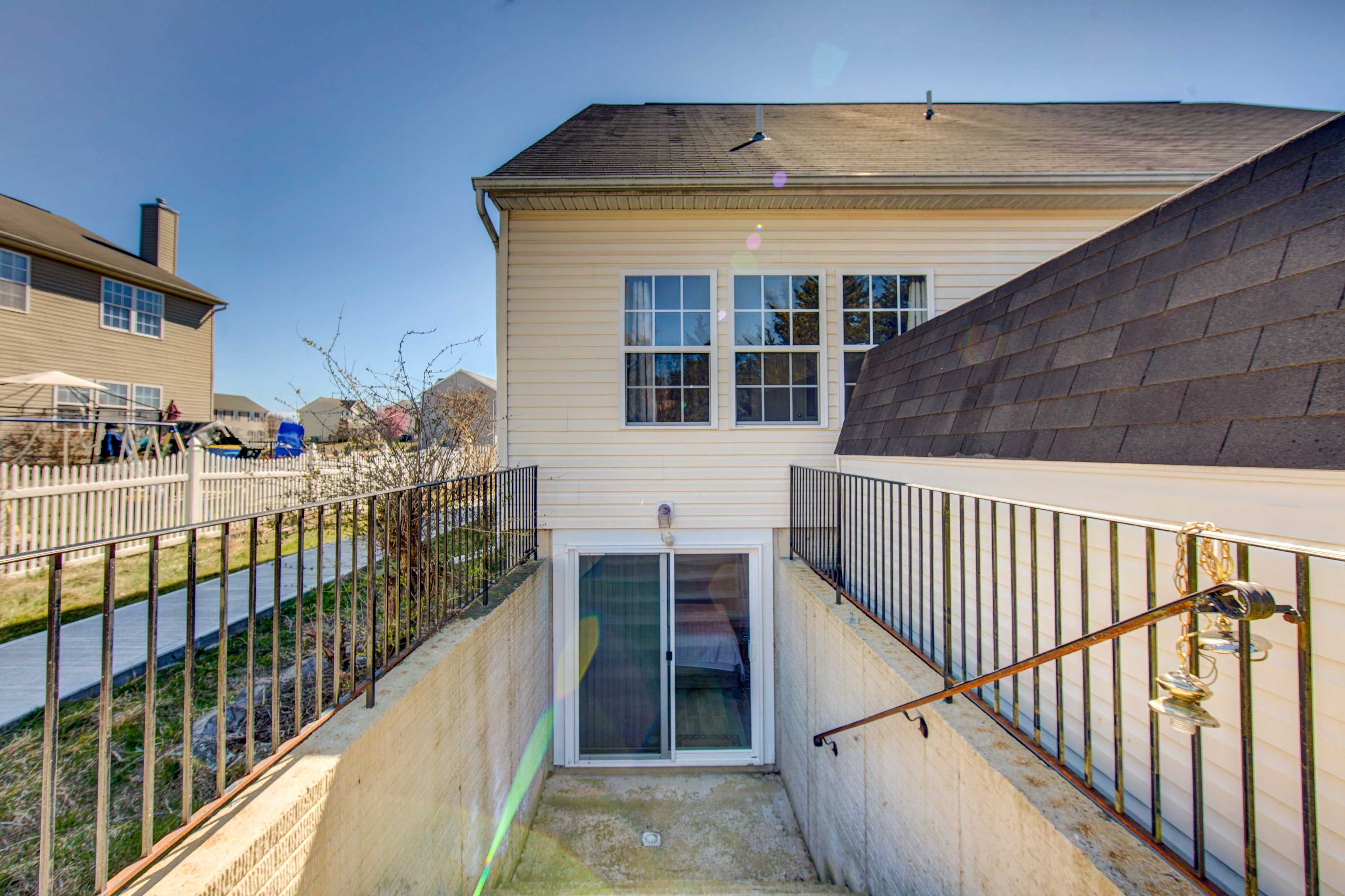 Apartment Entrance | Steps to Access