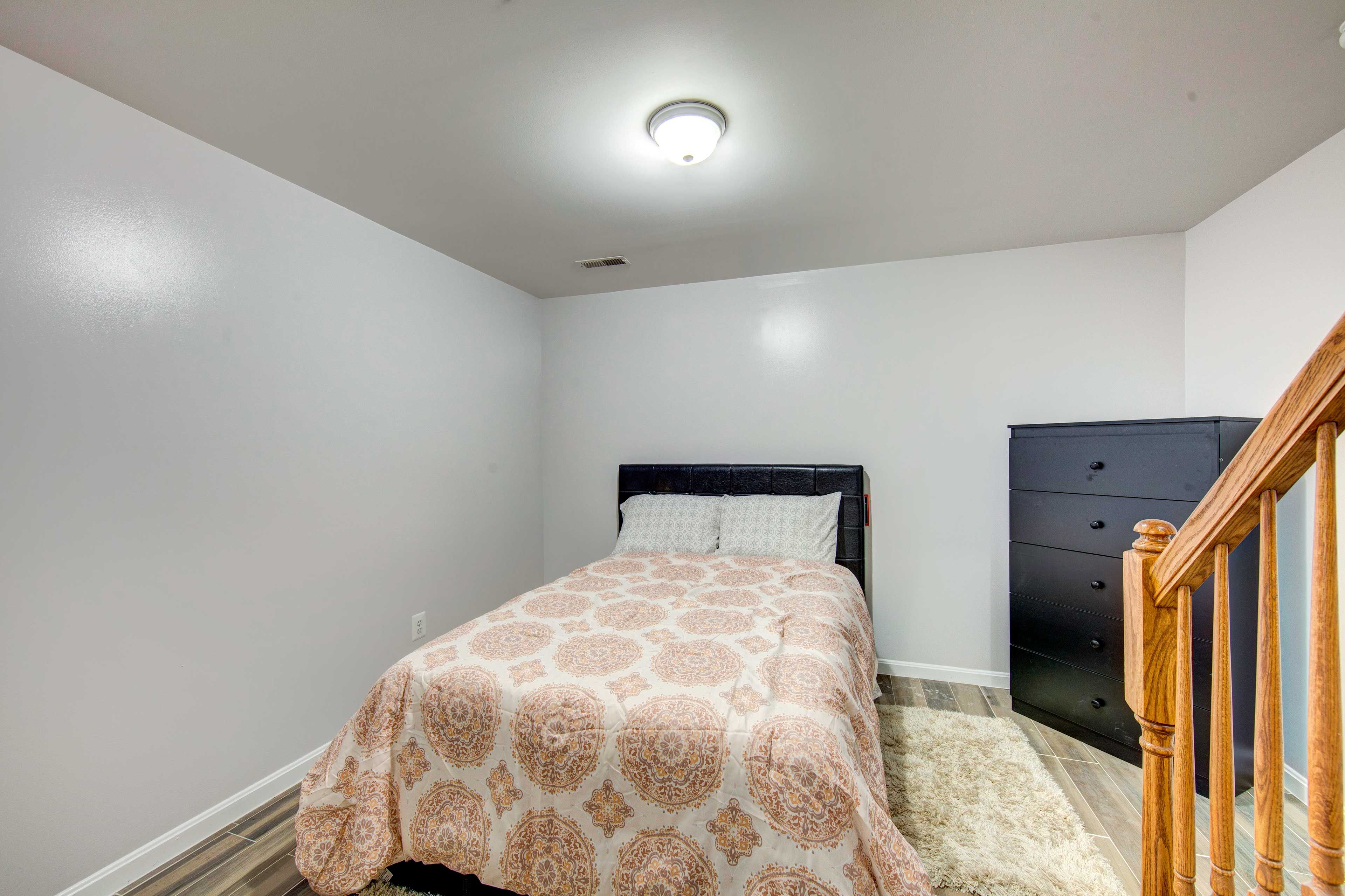 Bonus Room | Full Bed