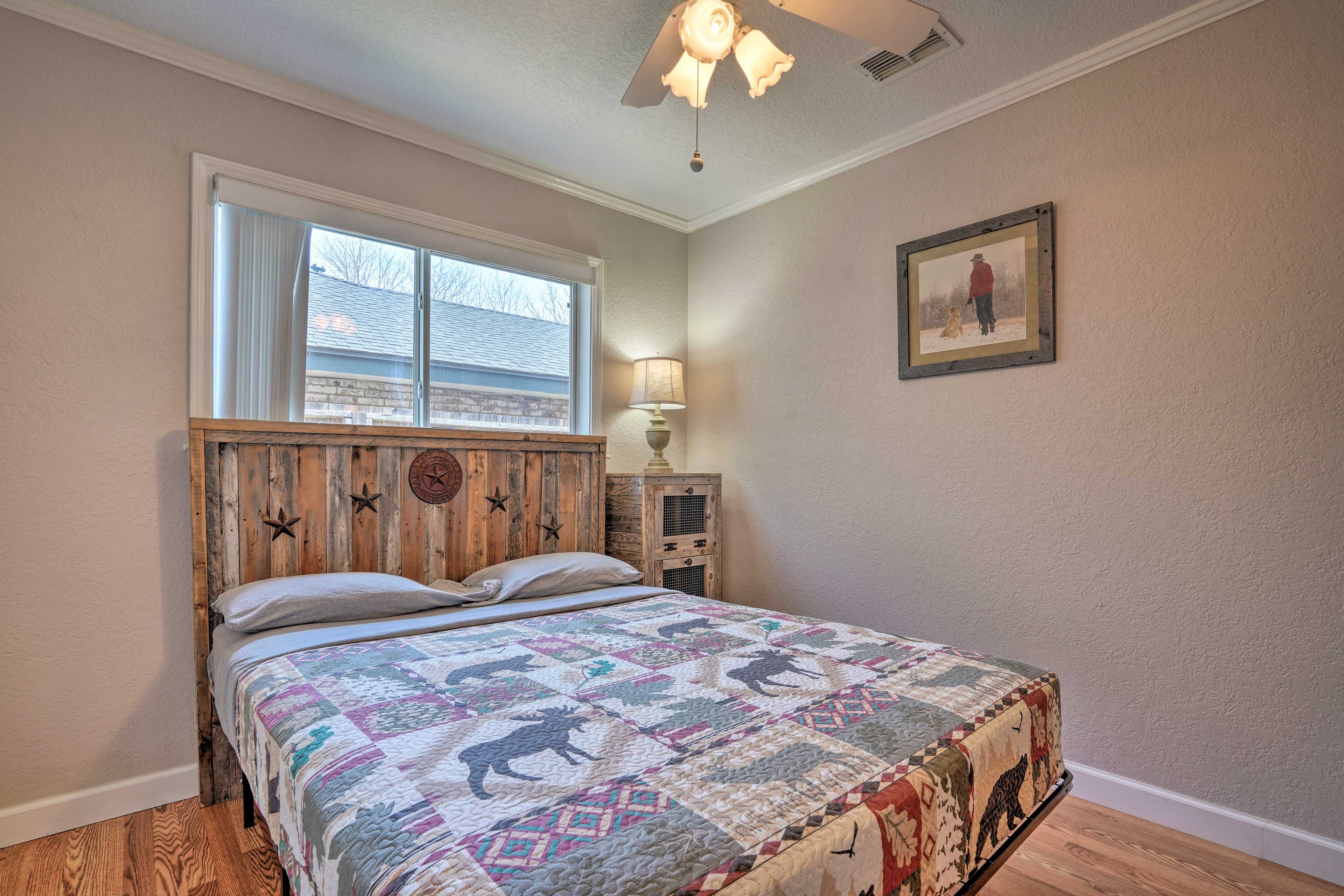 Bedroom 2 | Queen Bed | Linens Provided